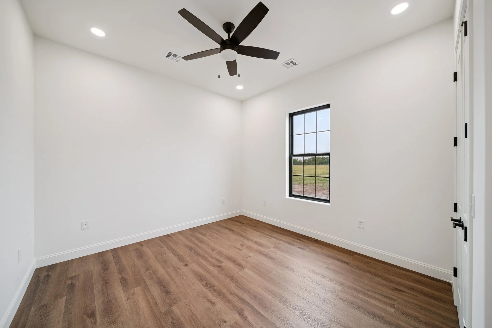 36-web-or-mls-49125-e-130-rd.jpg