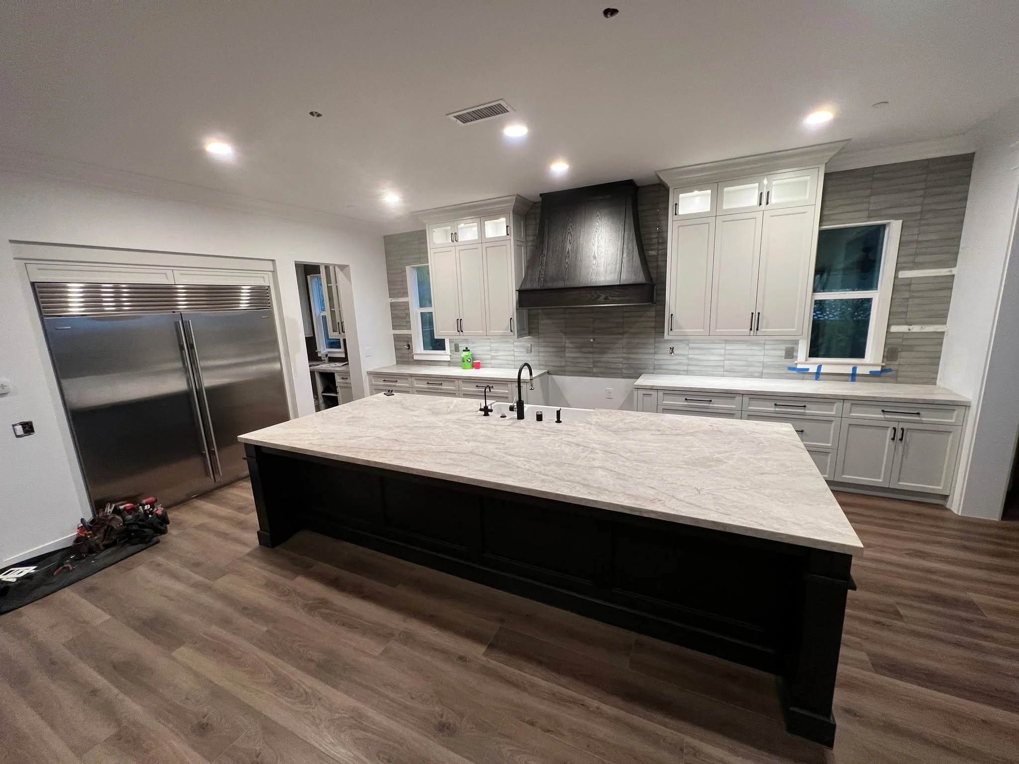 This was an amazing transformation we did! Brand new cabinets and paint job with Renner Italian coatings. 

📍 Locally owned
🛠 Skilled craftsmanship
Contact Travis @ 208-620-6718

#CabinetPainting
#CabinetSprayPainting
#Spokane
#CoeurDAlene
#kootena