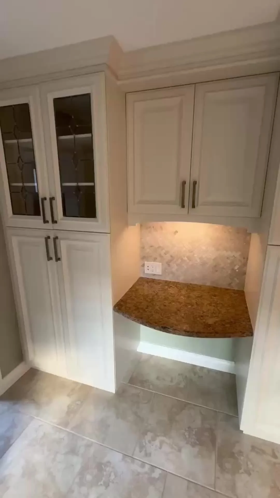 Day 5 of our 5 day cabinet painting project in CDA 🎨
Installation and final cleanup completed. Every step of this project was completed by me personally, ensuring consistent quality, attention to detail, and a finish that looks perfect. This is alwa