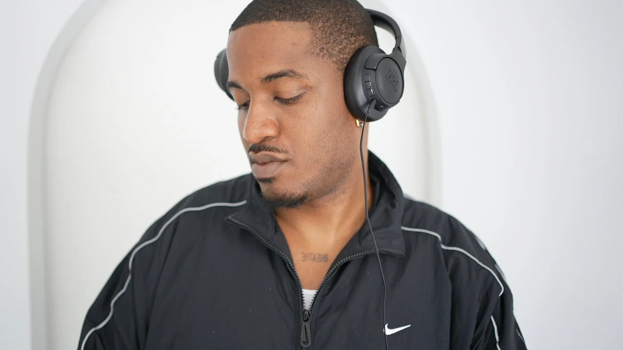 MILTONMANIA-MASTER-COPY-OFFICE1102-O1102.JPG