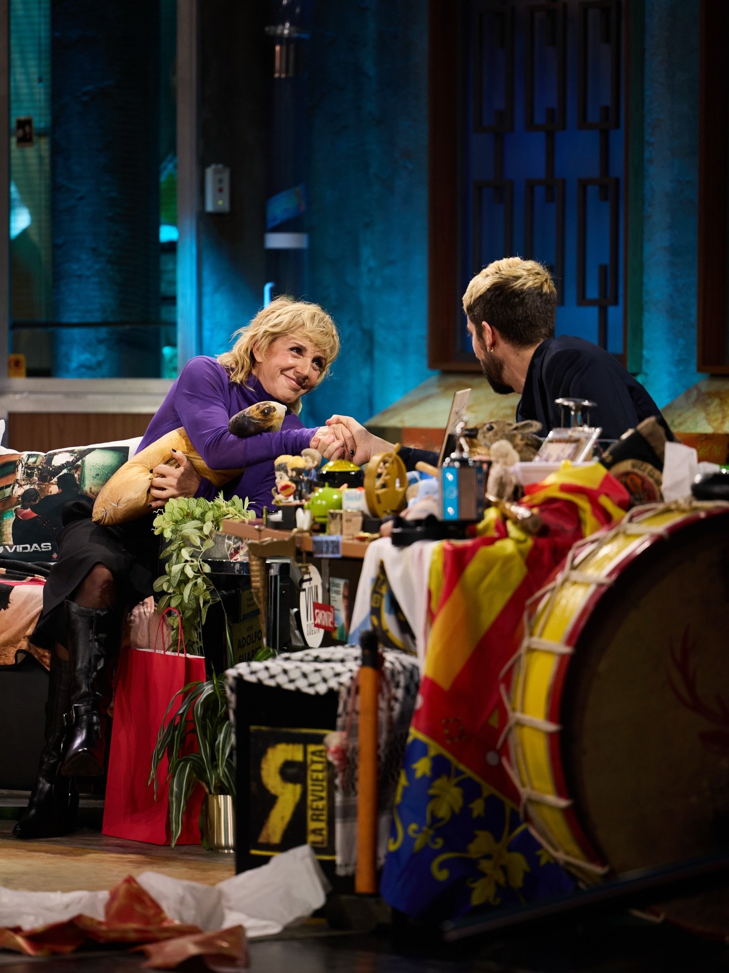 Qu&eacute; buena noche de lunes!! 😍
Gracias @davidbroncano y a tu maravilloso p&uacute;blico y a todo el equipo de @larevuelta_tve por hacerme sentir como en casa. ❤️