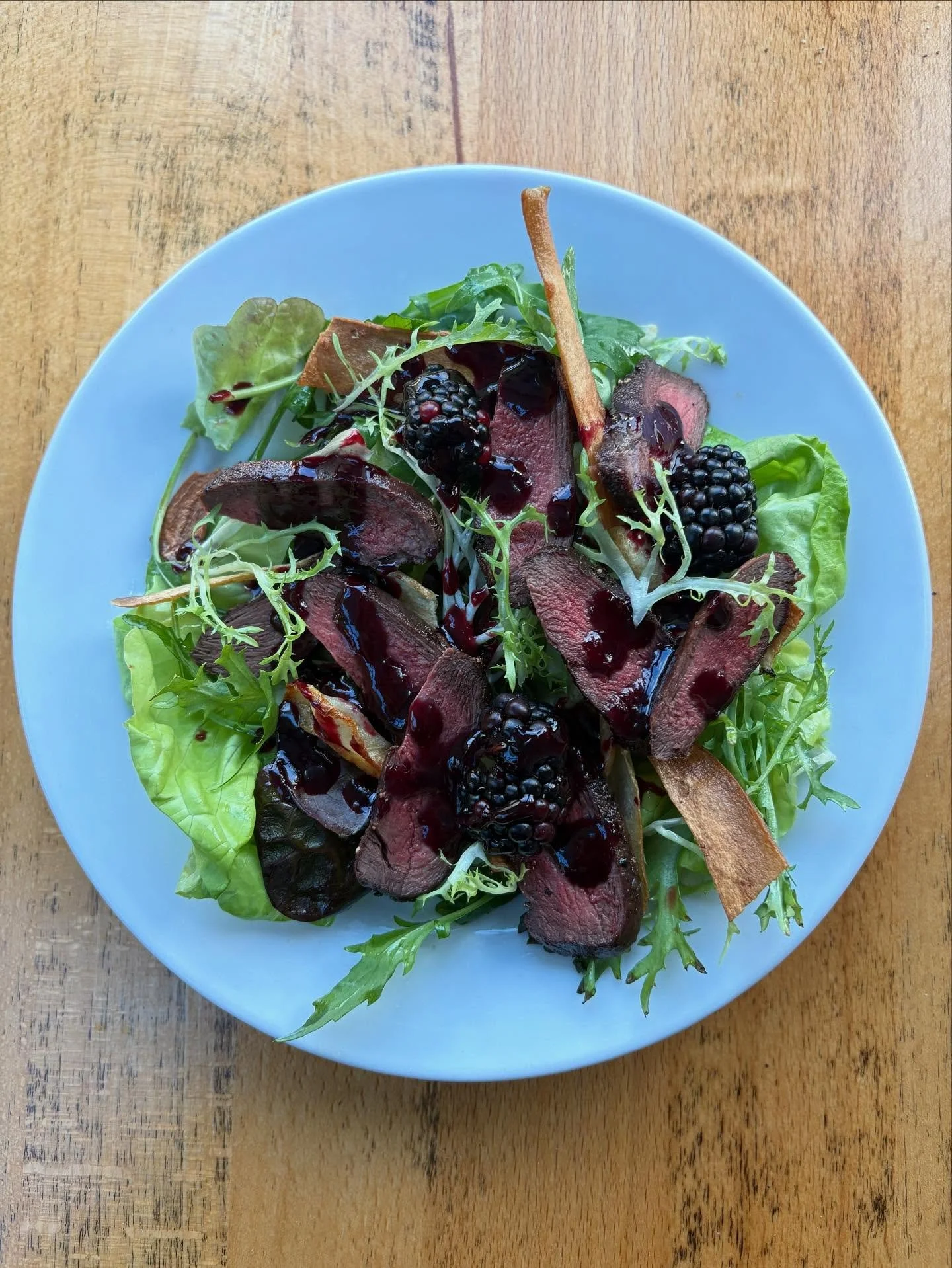 Winter pigeon plating at home.