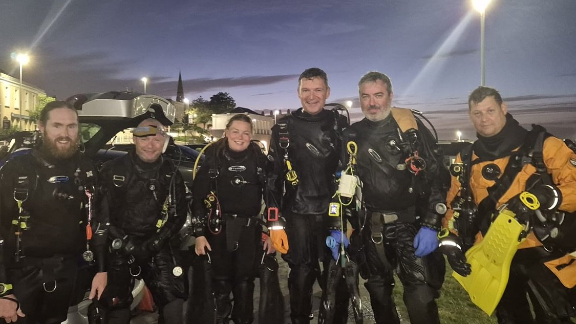 Divemaster ✅ 

Our unofficial mascot? The seal that loved to sneak up on everyone.🦭🤙

#DiveLife #UnderwaterAdventures #SneakySeal #DiveCrew
#Oceandivers #SealSurprise #ScubaLife #DiveBuddies
#Divemaster #DivemasterTraining