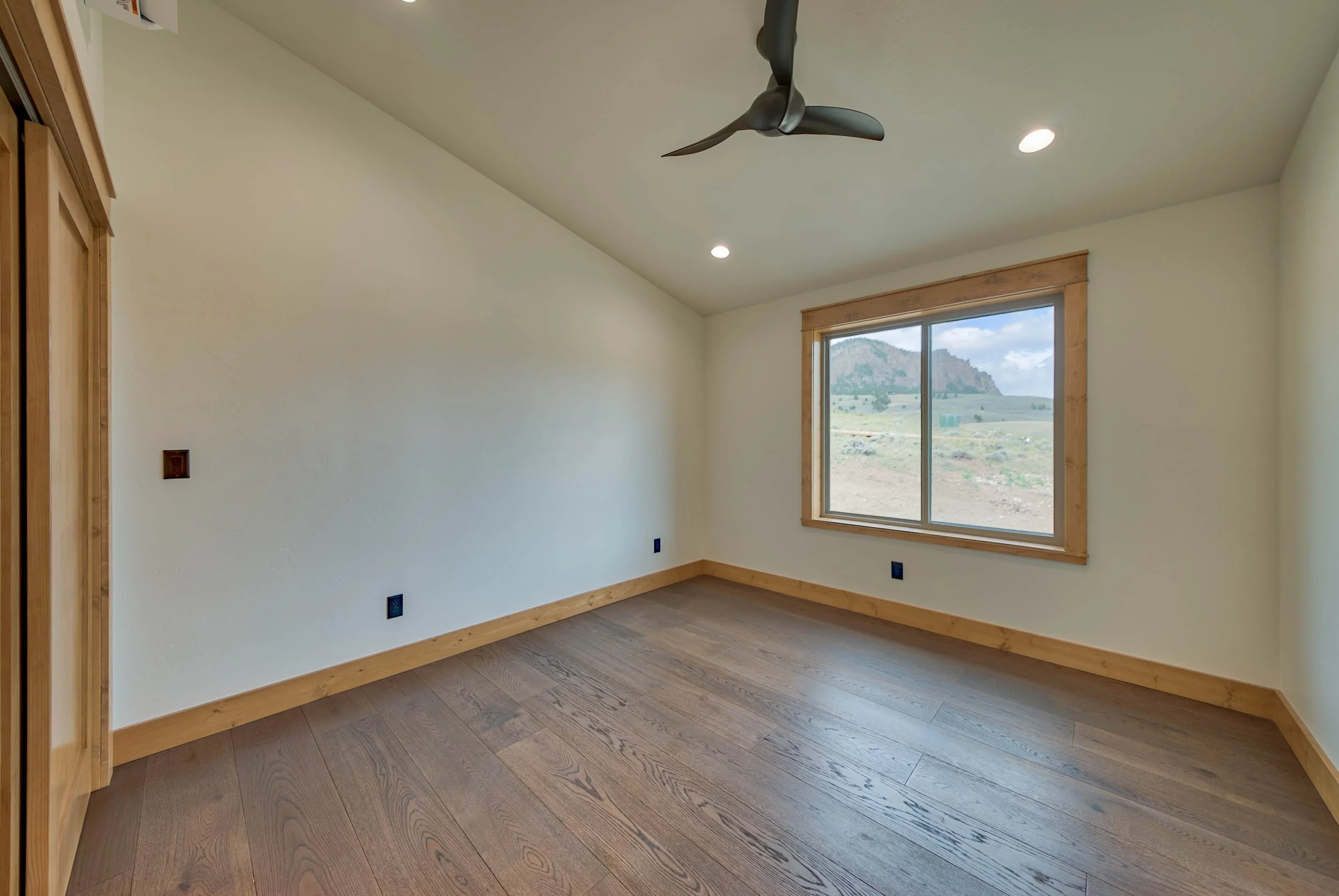 Bedroom-1.jpg