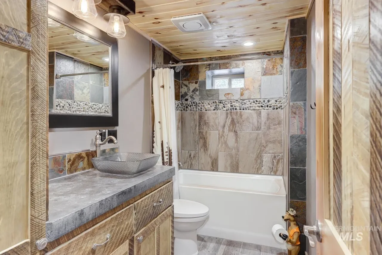 shilo bathroom1.webp