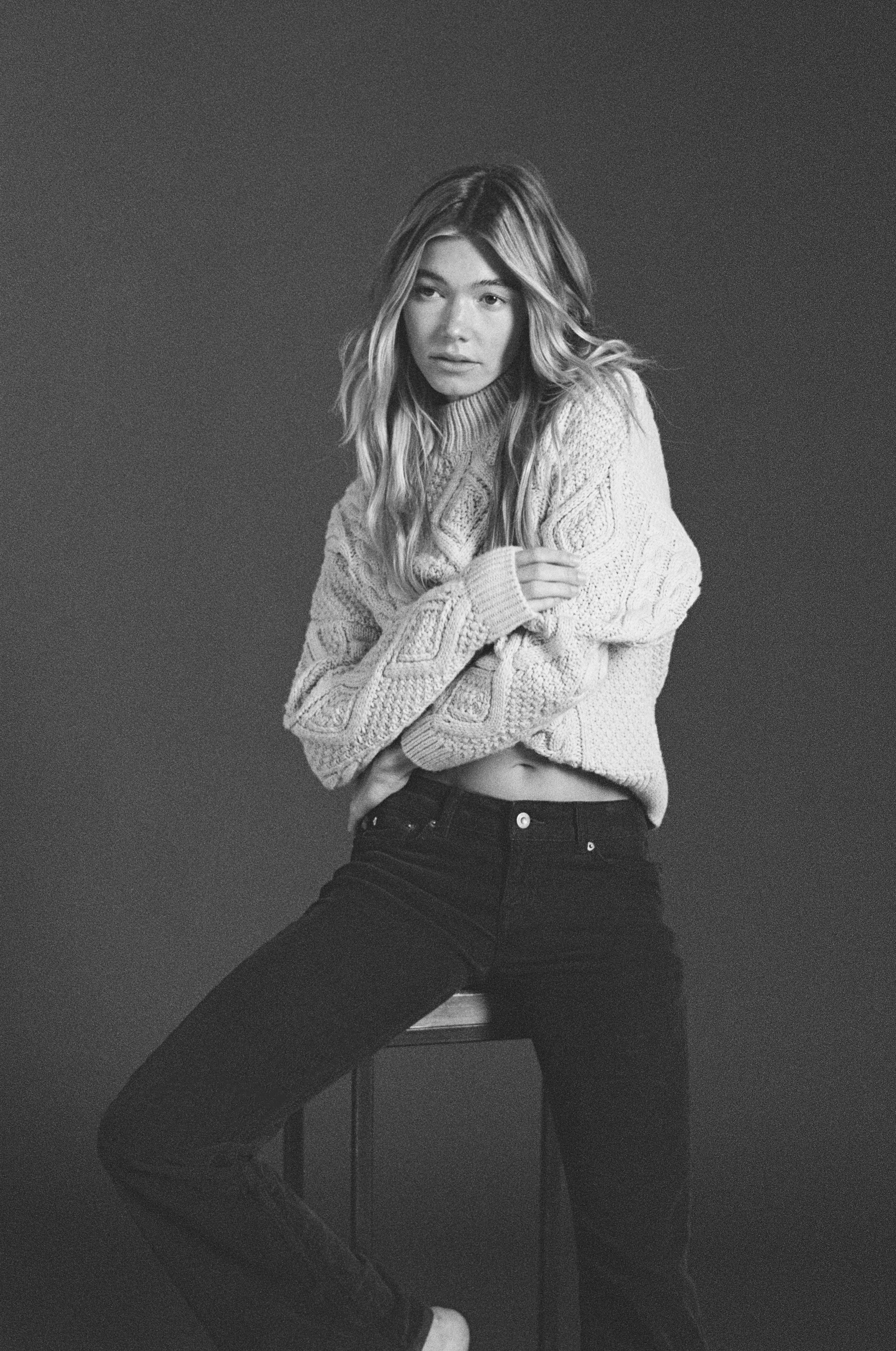 BM68 AW23 SO Knitwear_Studio_SB-35mm Film-00139 copy.jpg