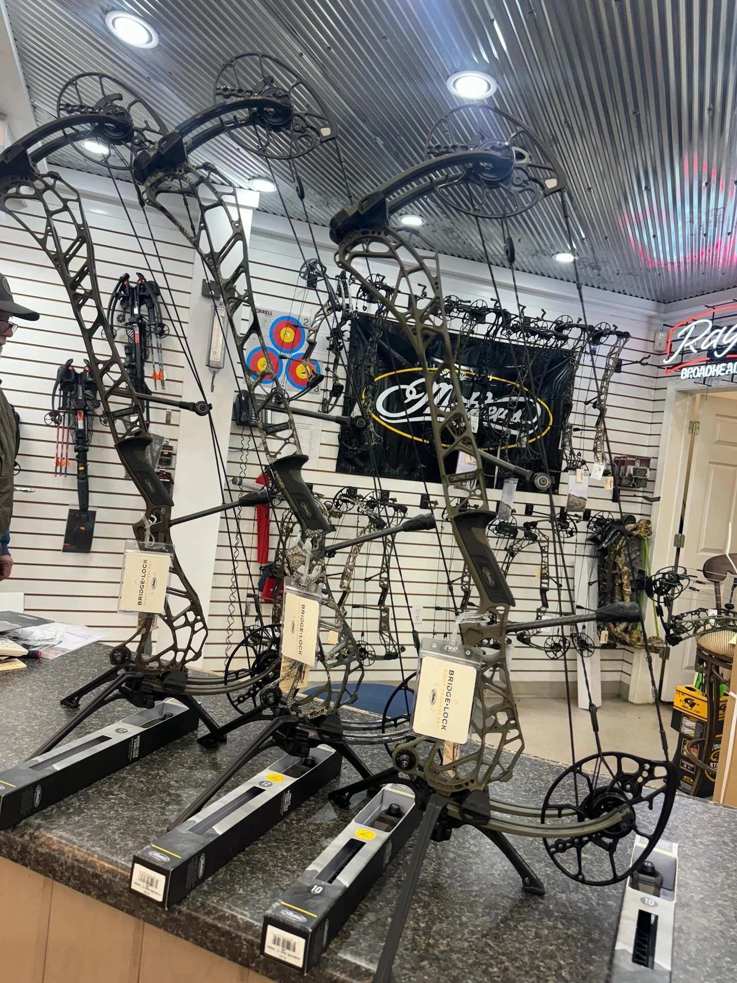 🔥NEW MATHEWS ARC IS HERE🔥 Come check it out!!!!!! 😎