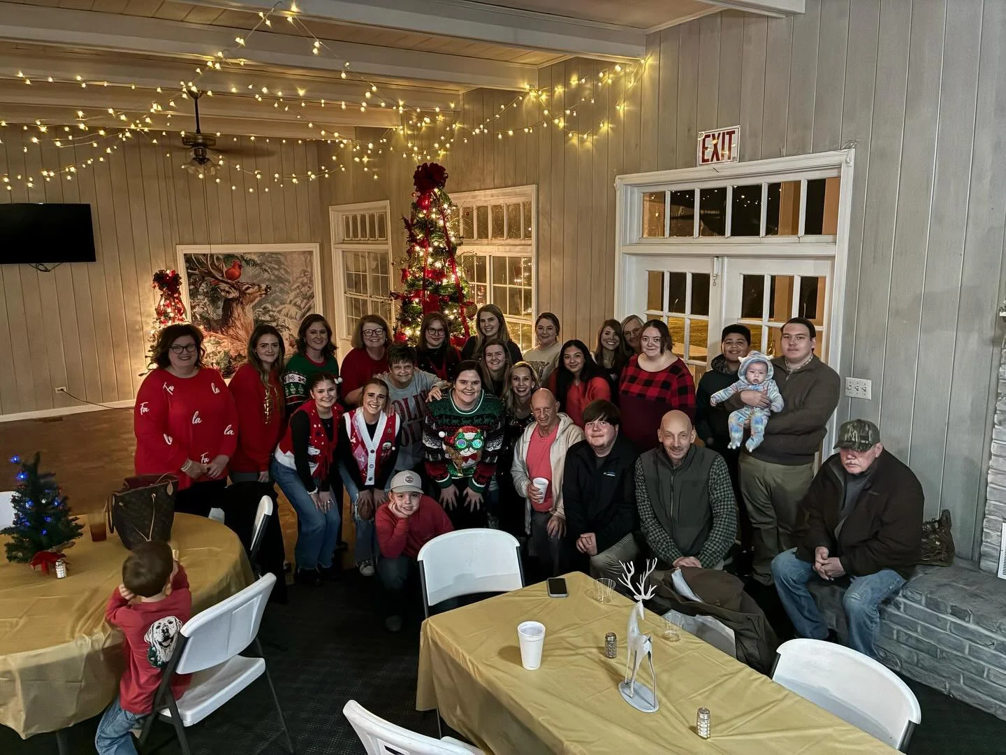 A very merry Village Christmas! ✨🎅🎄
Huge thanks to Von, Linda Faye &amp; Destiny of the Choctaw Country Club for the incredible food, festive setup, and the warm holiday cheer. We had the BEST night!
And a special thank you to Kristy King for the d