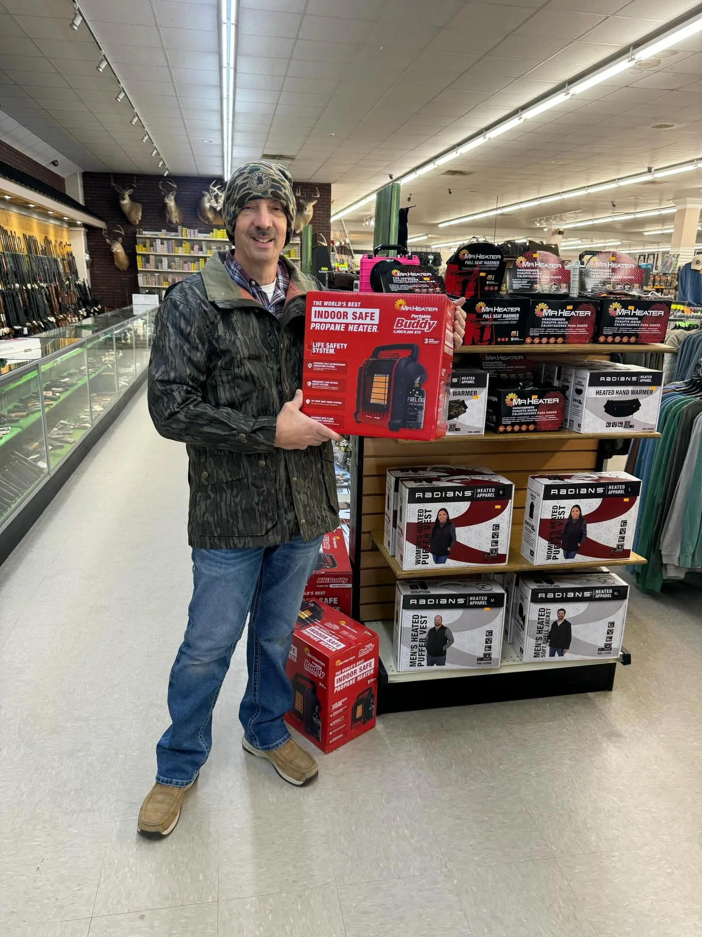 Cold weather essentials, Shane-edition. 😎❄️🔥
✔️Village Beanie
✔️ Mr. Heater Buddy for indoor-safe warmth
✔️ Radiant Heated Vest to keep the core warm
✔️ Tom Beckbe camo jacket for classic Southern layering
When the temps drop, this is how you do it