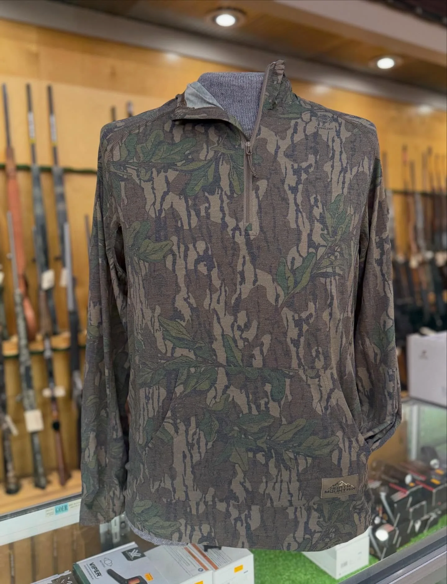 Cool Tech Long Sleeve Faded Out Hoodie &ndash; Green Leaf Camo 🌿
Lightweight, breathable, and made for the outdoors. This one&rsquo;s a favorite for early mornings, long days, and everything in between.😎🦃

✔️ Cool-tech performance fabric
✔️ Quarte