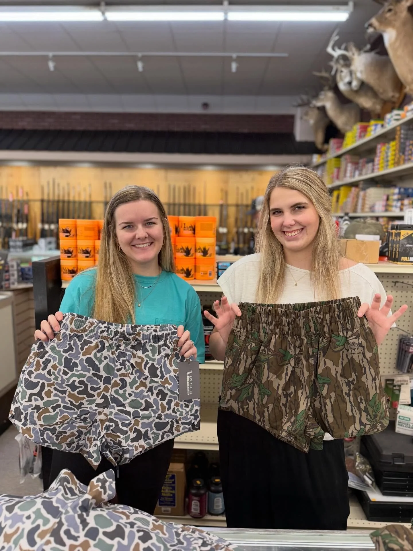 Okay but these&hellip; 😍

Local Girl camo volley shorts👏🏻💚🦆🦃
Adult XS&ndash;XL
$35.00

Comfort level = 10/10
Camp, lake, ballfield approved!!!😎