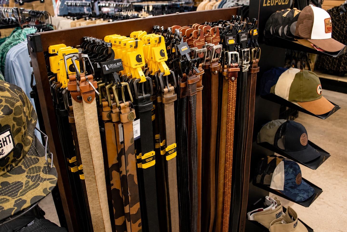 The finishing touch every guy needs.👌
From work days to weekends, a great belt pulls the whole look together!!