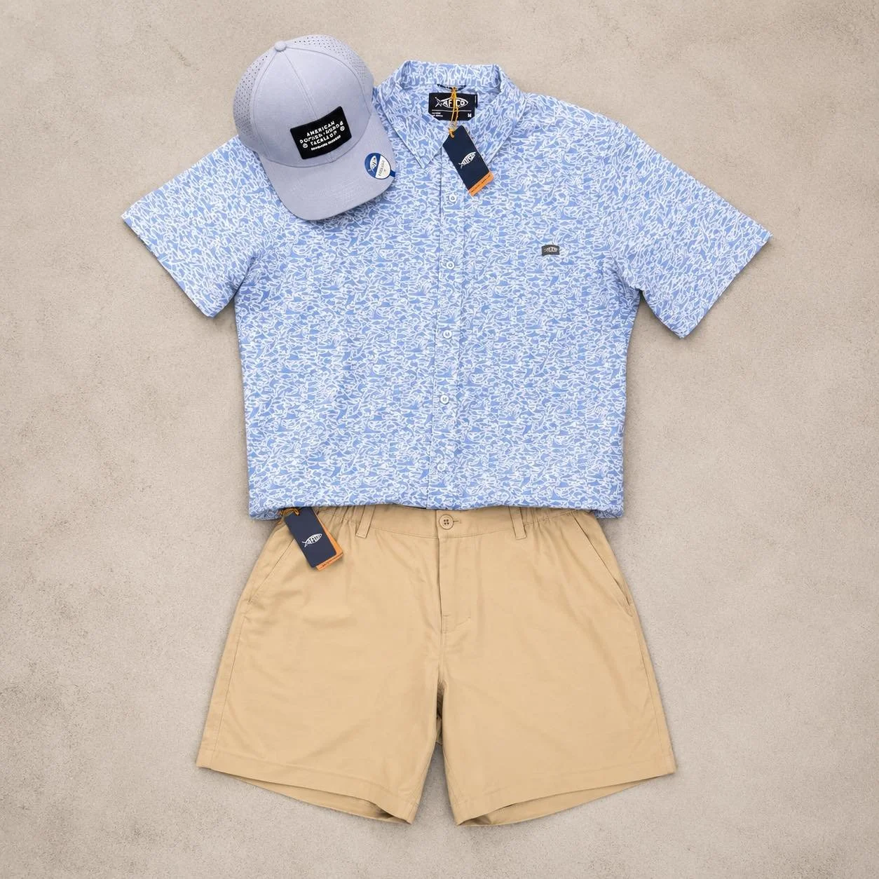 Gear up with AFTCO&rsquo;s button-up shirt, shorts and hat for a look that&rsquo;s made for summer adventures! ☀️🐟