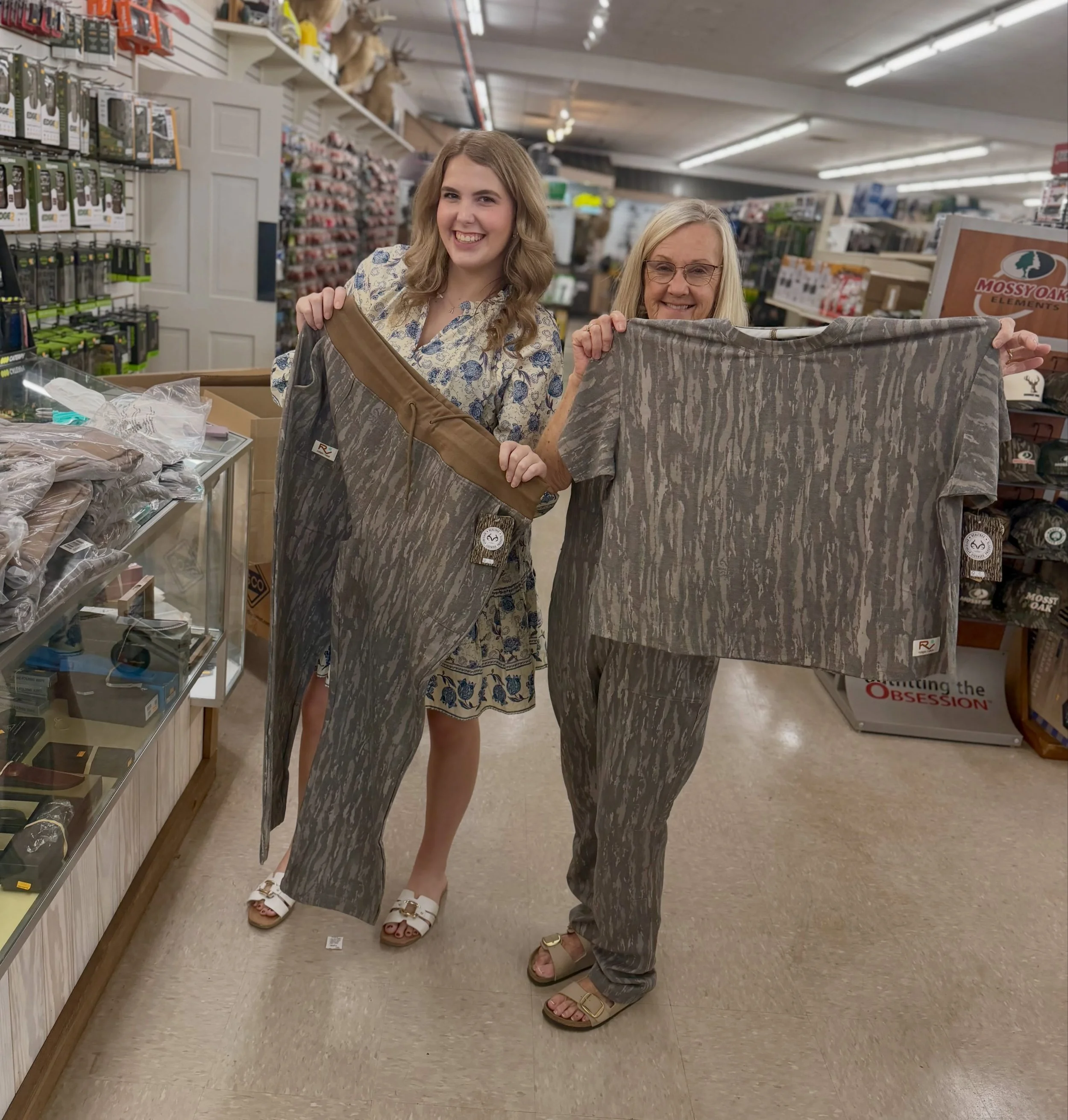 Janice is BACK from market and brought ALL the goodies! 🤩🙌

Our favorite ladies camo set is RESTOCKED + we&rsquo;ve got NEW camo overalls in! 🌿🤎 And y&rsquo;all&hellip; the fit is SO GOOD! 👏

Come snag yours before they&rsquo;re gone again! 🛍️✨
