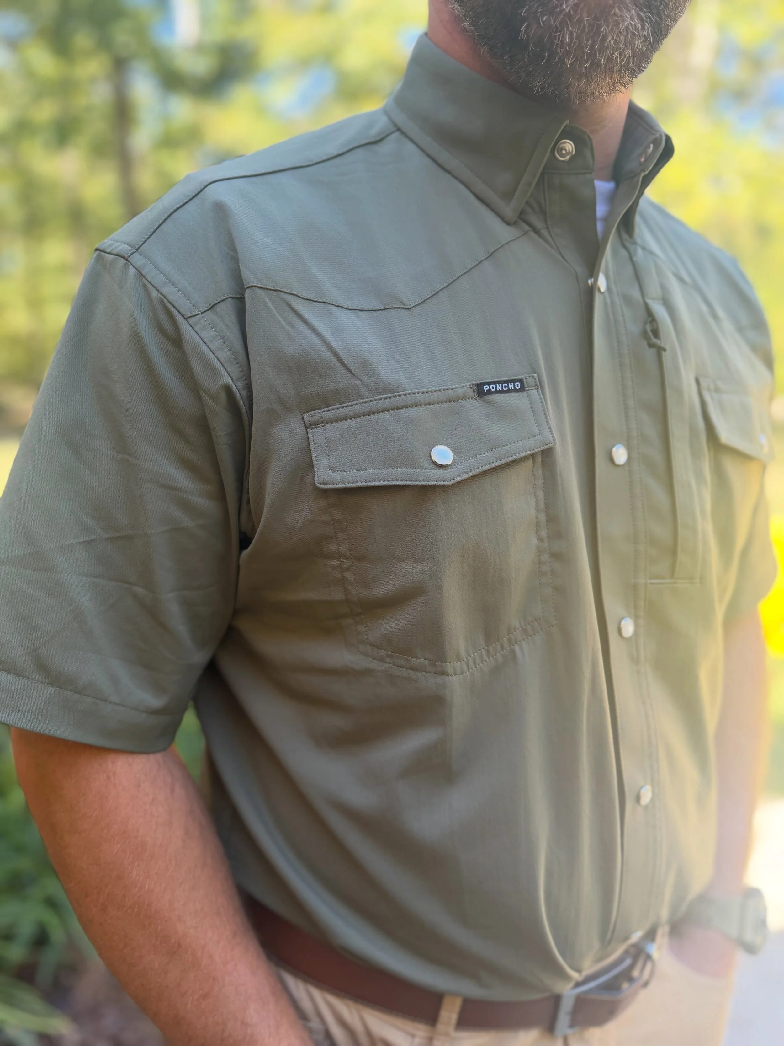 🚨 NEW PONCHO ARRIVALS! 🚨

This olive green is EVERYTHING! 💚😍

The perfect button-down for fall days, weekends outdoors, or dressing it up a little! 🍂🦌

Our men&rsquo;s PONCHO collection just keeps getting better!