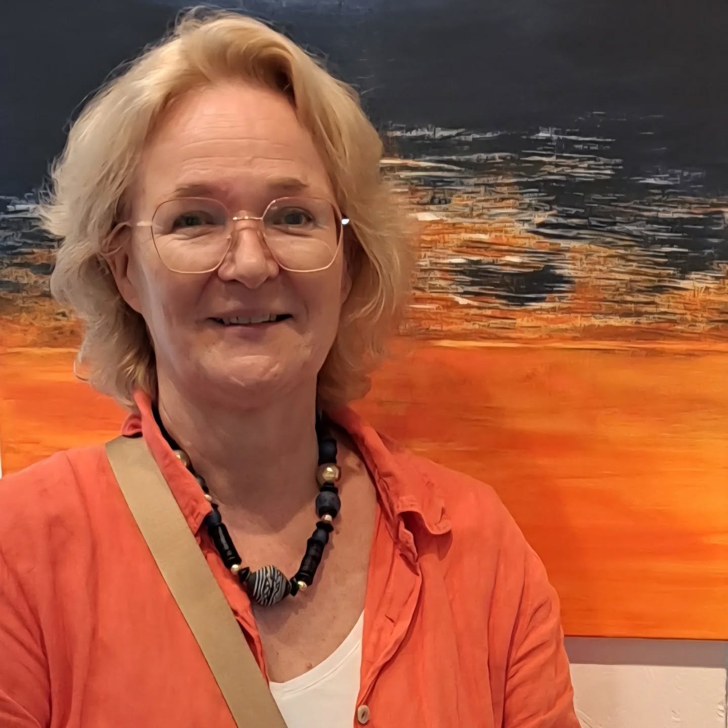 "Brillo nocturno" is now SOLD 🔴. The decision took some time but now the family is very happy to have it in their home 🧡

#evalottaaxelsson #contemporaryart #artforyourwalls #approachestoabstraction #sweaart #connectedartistclub