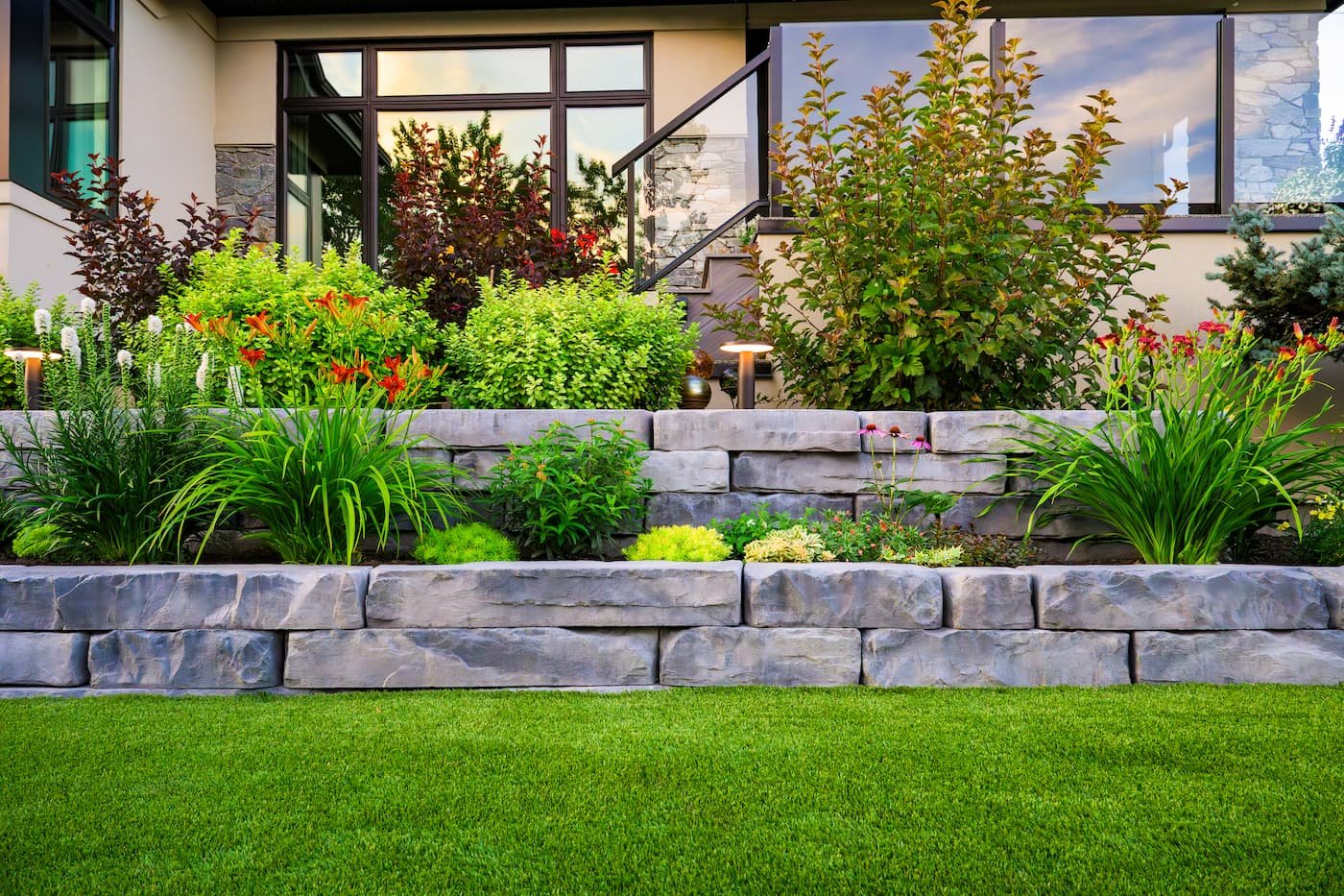 Showcasing a garden box multi tiered using kodah wall in pacific grey