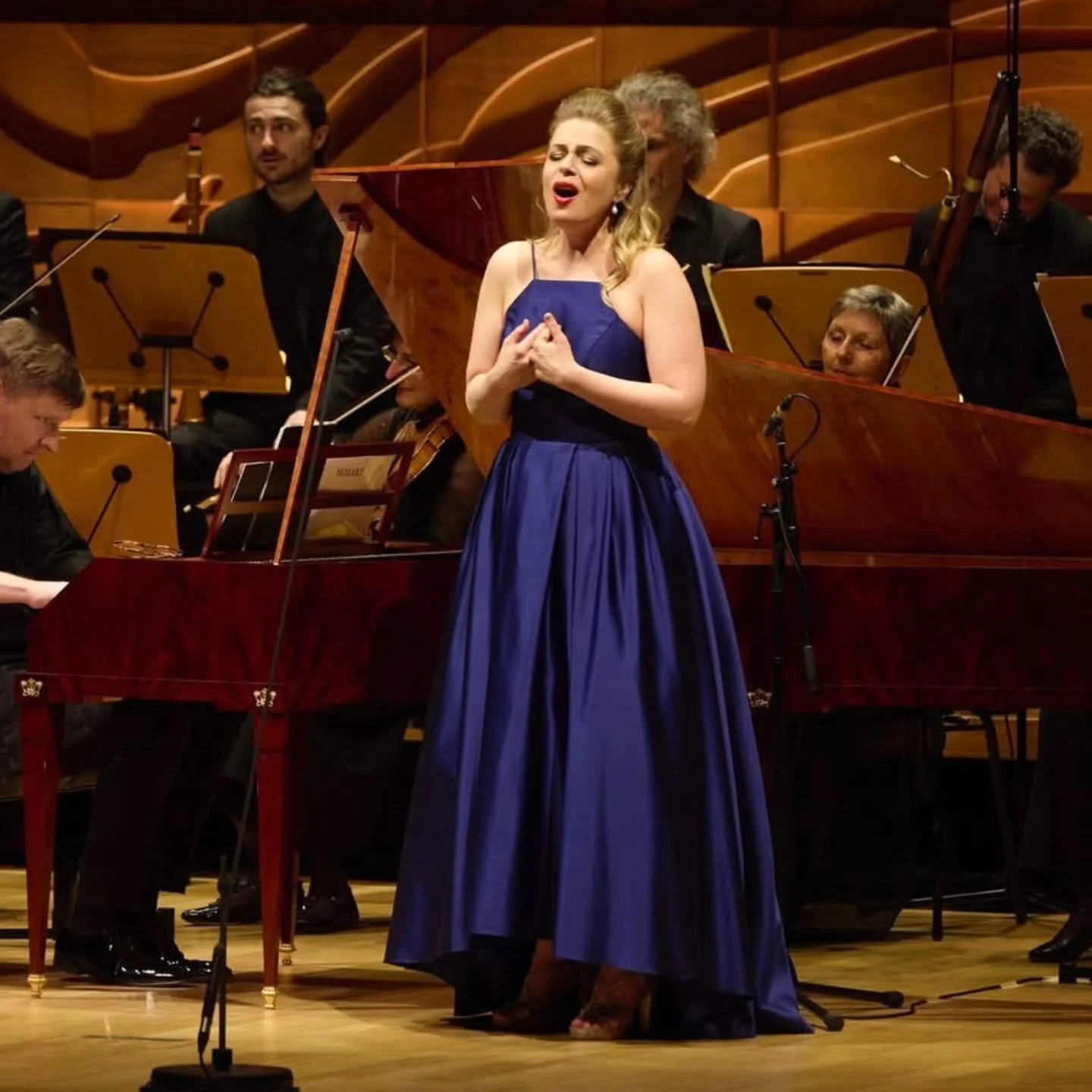 Australian lyric soprano Siobhan Stagg takes to the stage at Wigmore Hall this month for a captivating recital titled Origins, with acclaimed American pianist Jonathan Ware. ✨️

Spanning a millennium of creation stories - from the mystical chants of 