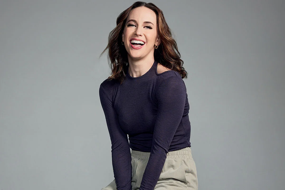 Australian star Stefanie Jones makes West End debut as Fantine in Les Misérables