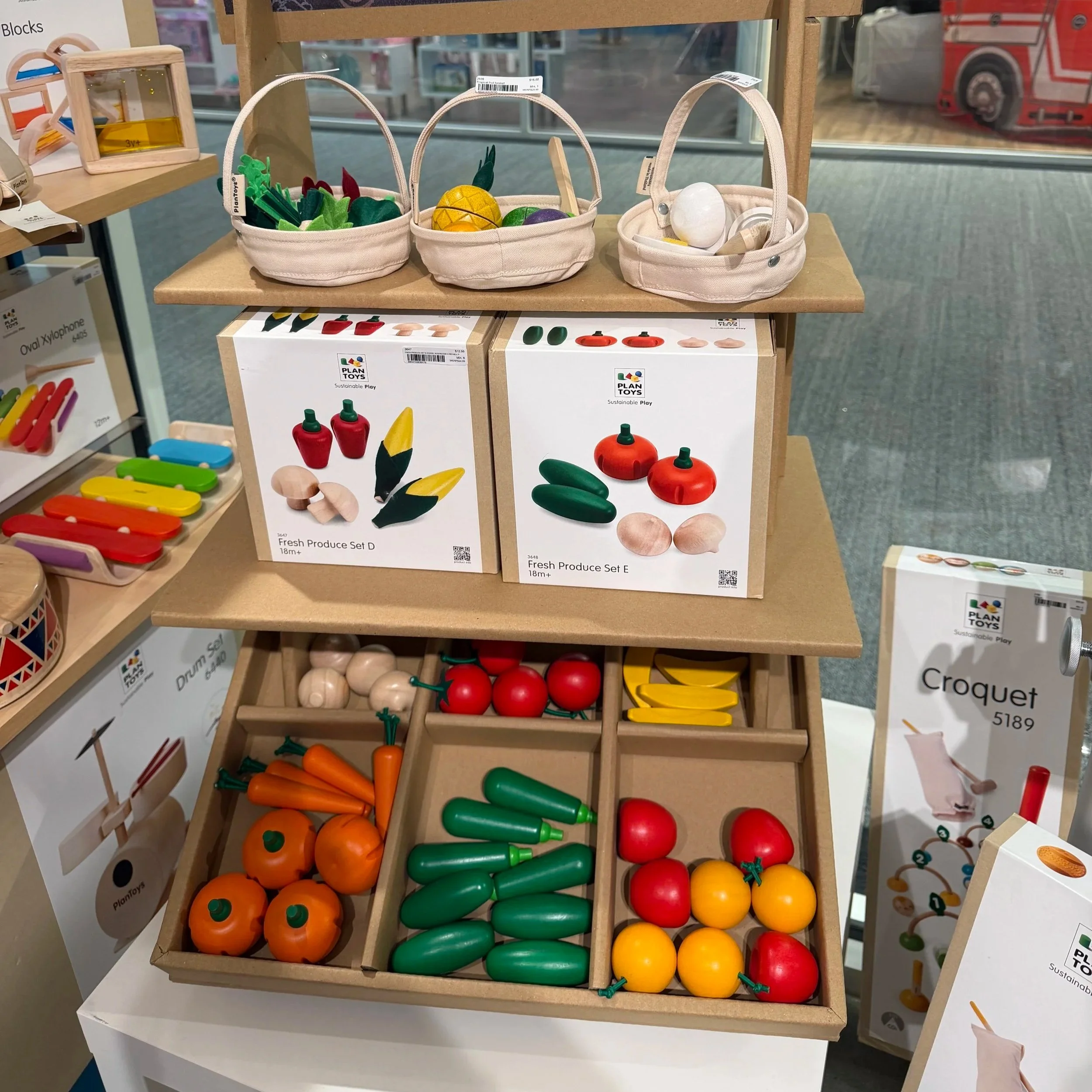 PlanToys has everything you need to host your farmer's market! 