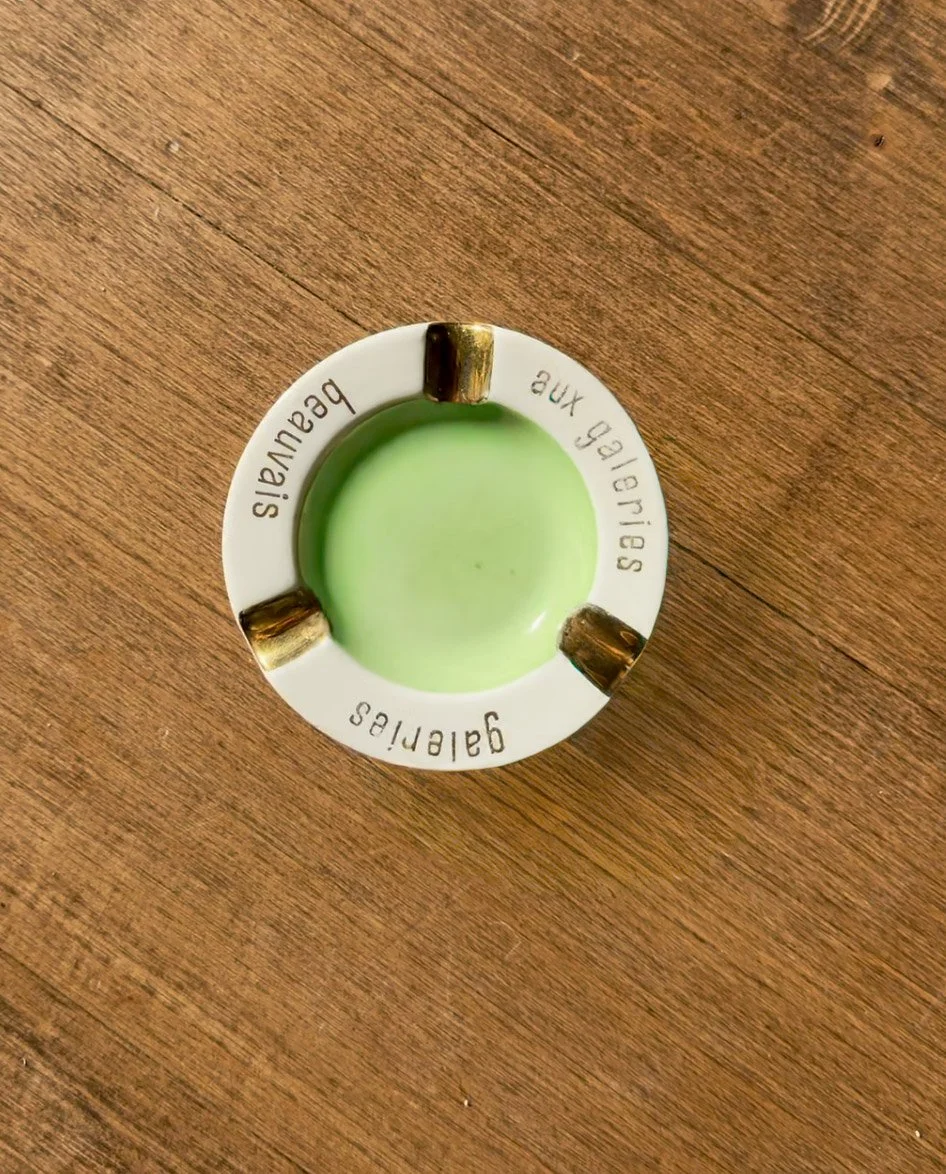 pistachio galeries ashtray
