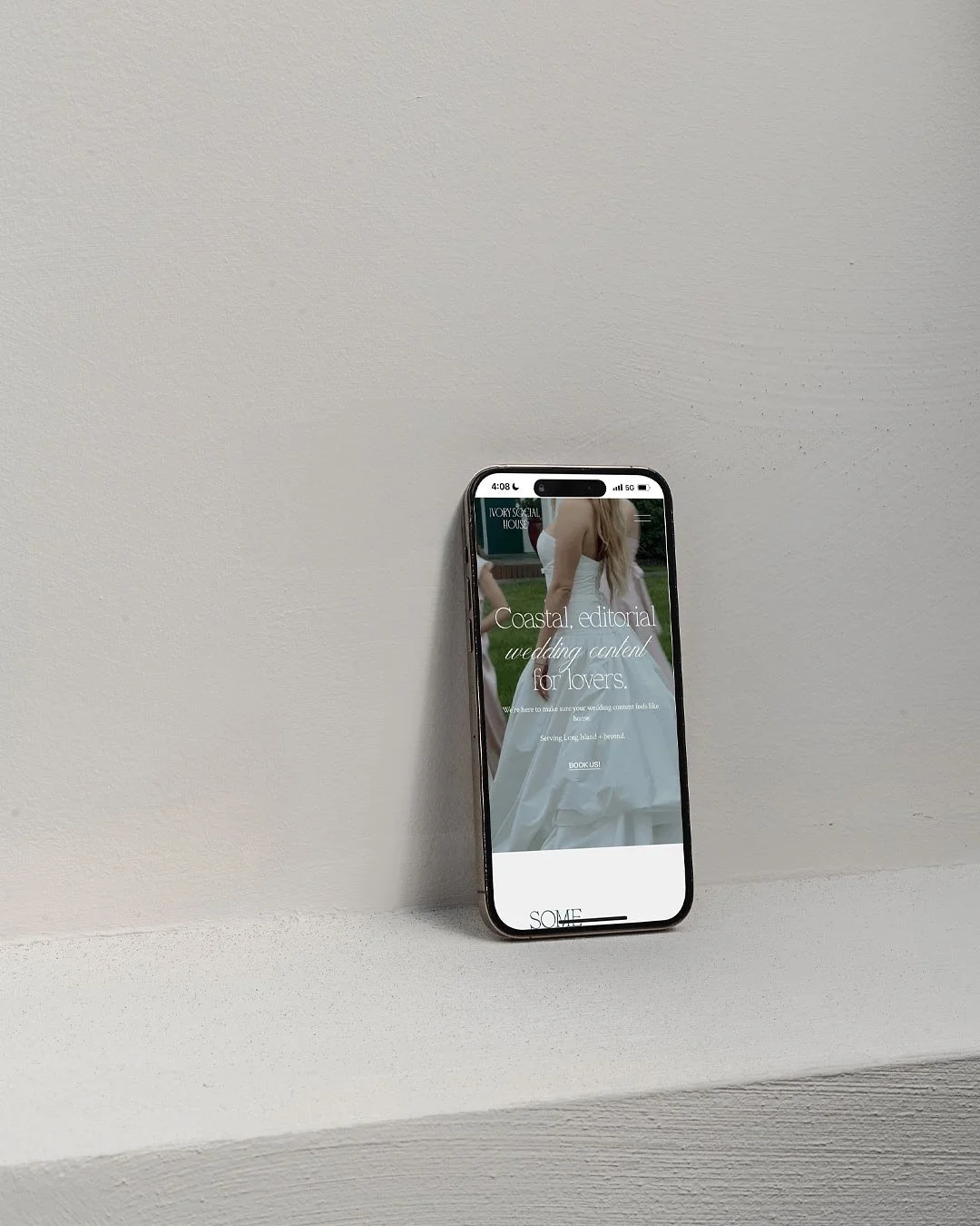 i&rsquo;ve said it before and I&rsquo;ll say it again, i love my wedding content girls!!! here&rsquo;s the web design for @ivorysocialhouse 🩵

having such stunning content to work with makes the design part easy for me! she&rsquo;s booked up and BUS