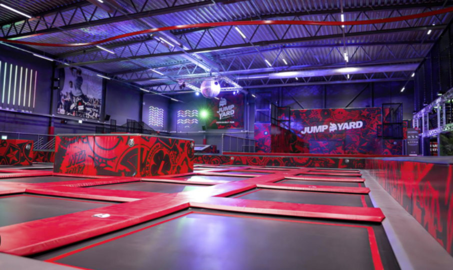 Family trampoline activities included in The Kids Club membership at JumpYard Copenhagen