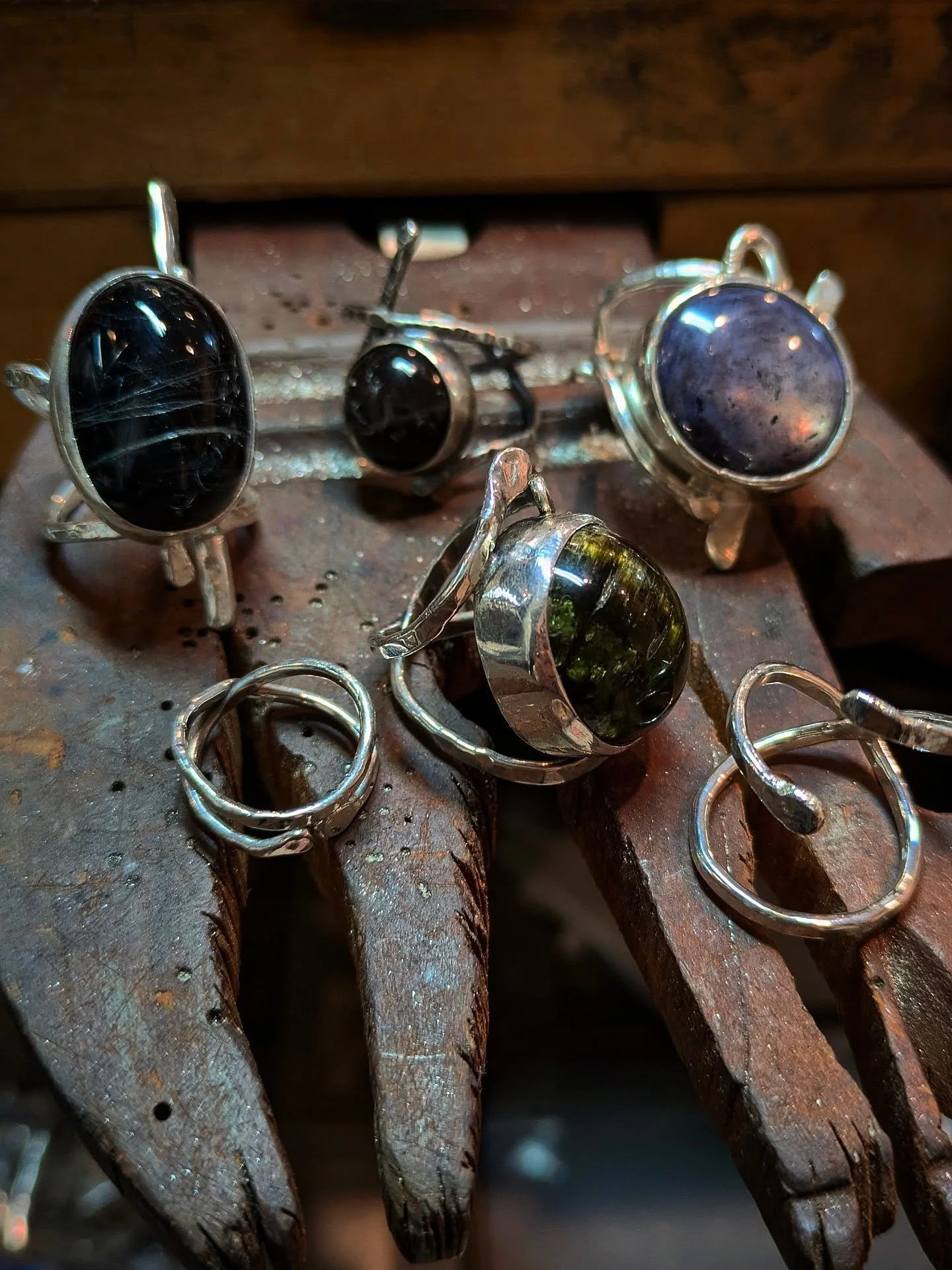 I didn't add patina to all of these because I thought they would be pretty shiny, but I hate it. So they need to get grungier!

I have no idea what the green stone is, some kind of cat's eye something or other. 🤷&zwj;♀️ The others are star ruby, bla