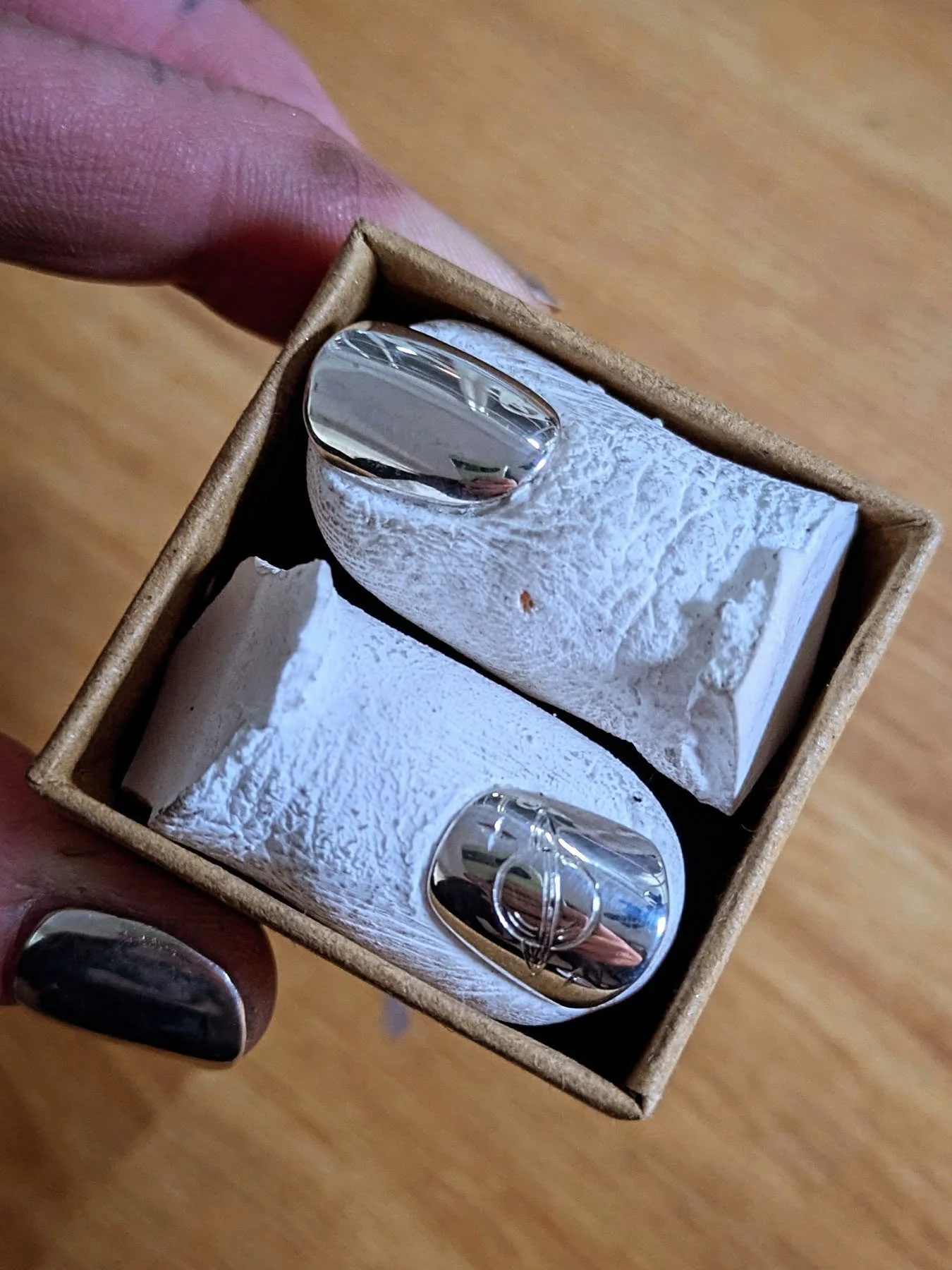 Bring me your fingers on February 19th and 22nd at @therosefinchspa and I'll make you some fancy nails for defense against warewolves, vampires, and boring fingernails!  Message me or Rosefinch spa for more info. 
.
.
.
#nailart #justthetip