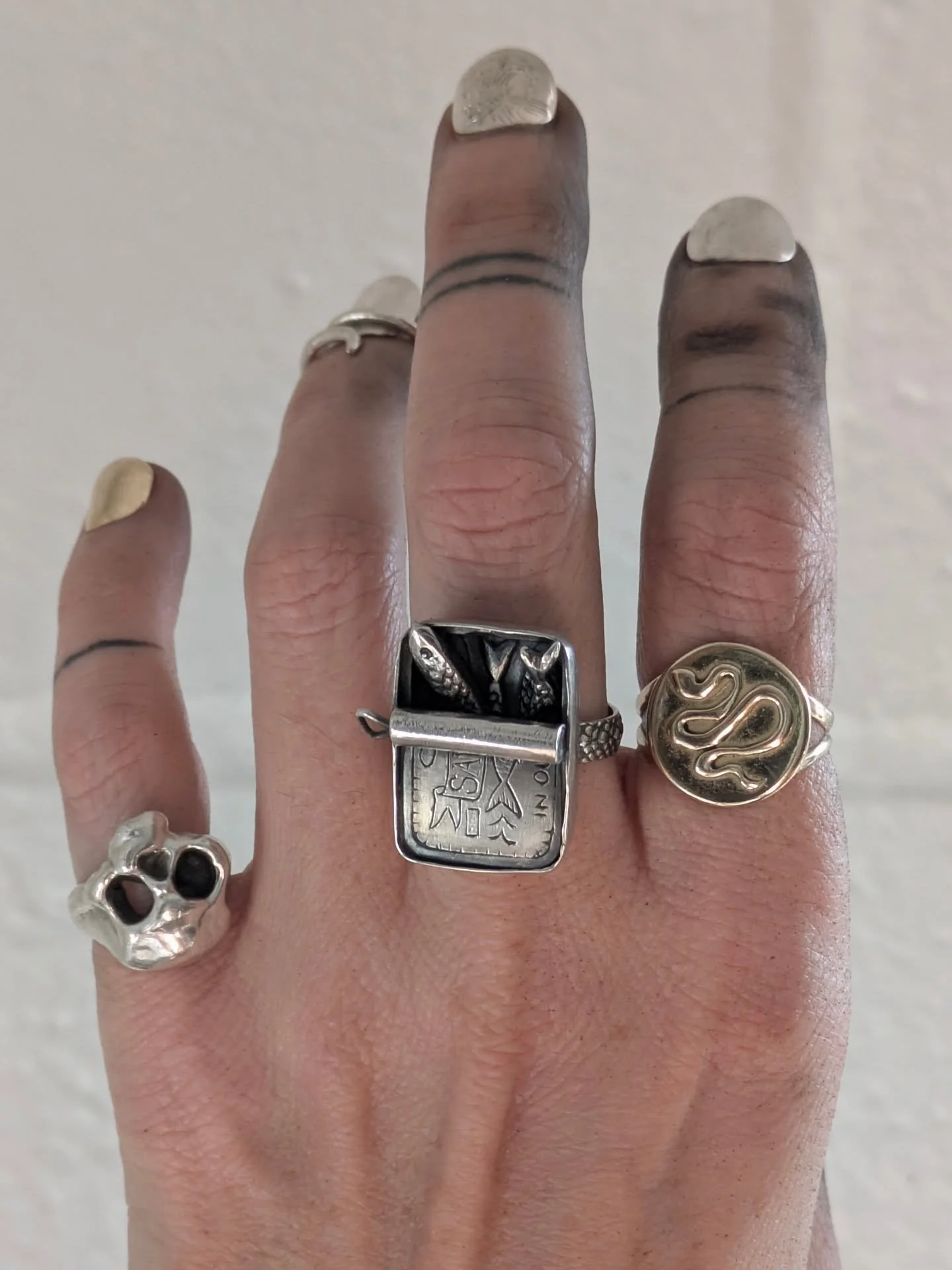 It's cold.
.
.
.
#tinnedfish