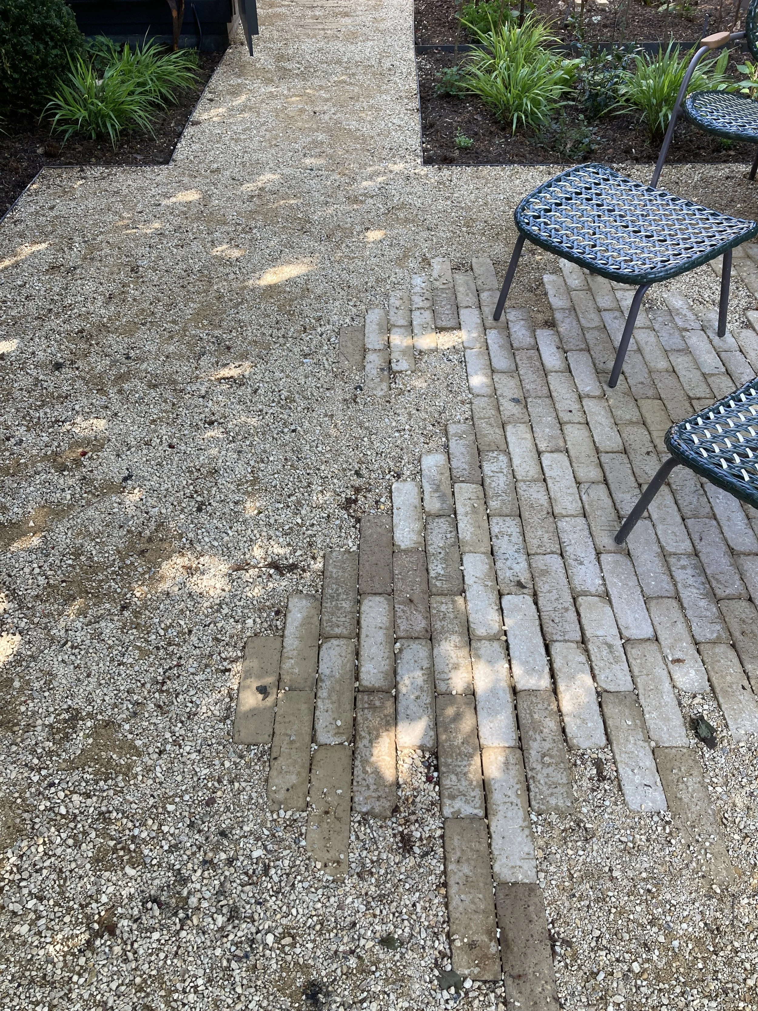 paving gravel detail.JPG