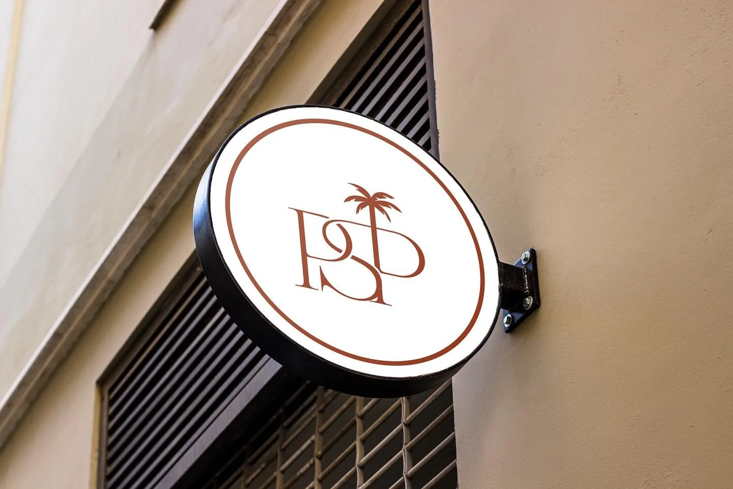 New year, new energy... 🌴🤎 who's ready for feet in straps! In the coming weeks, we'll be revealing timetables, membership details, exclusive offers, and a chance to win the ultimate bundle! Stay tuned for more! 👀🙌🏼🌴🤎 #reformerpilates #pilates 