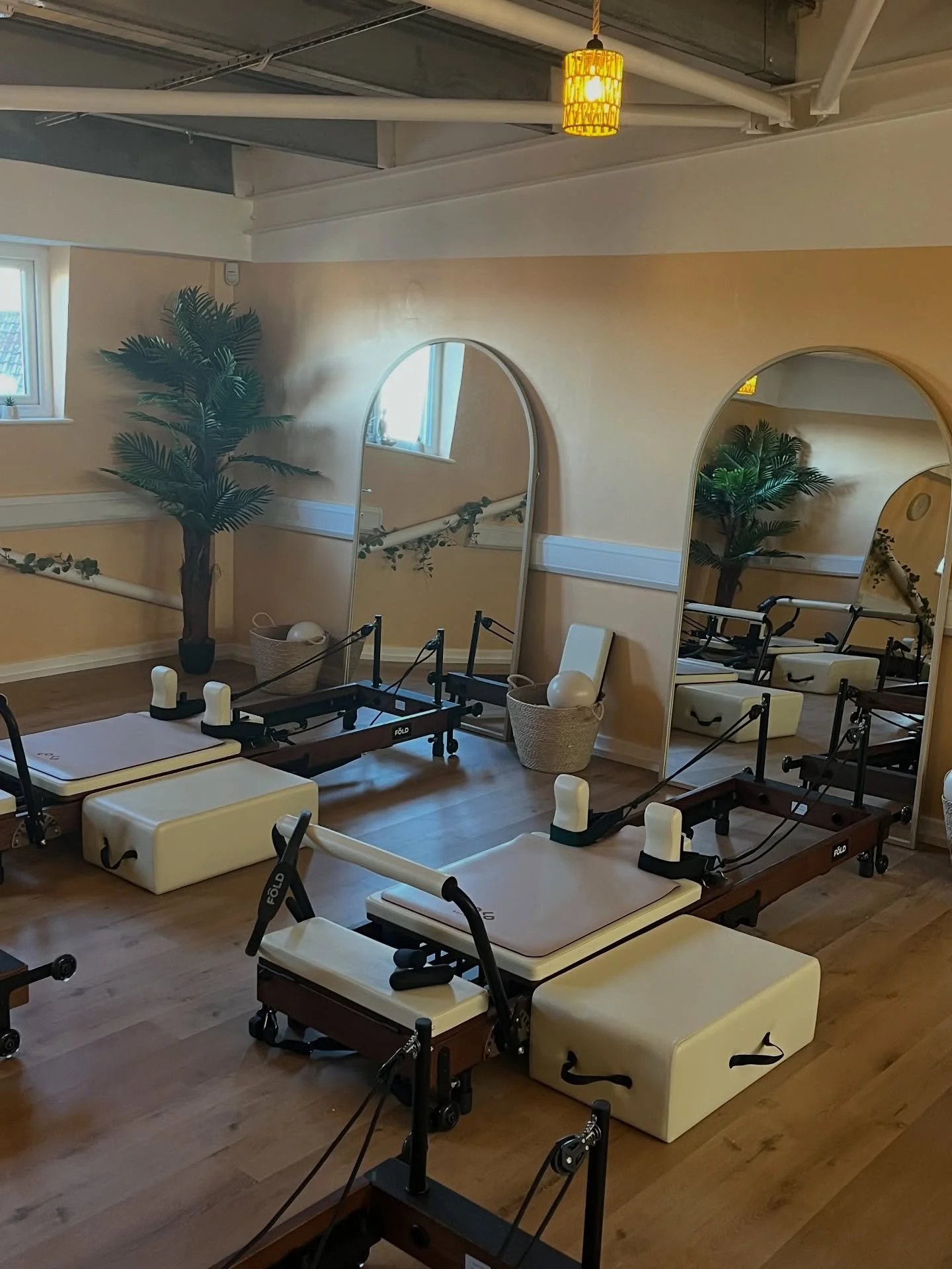 ✨🌴 Spring, reset at Palm St Pilates 🌴✨

A new season calls for fresh energy, clearer focus, and movement that feels as good as it looks. Our Spring Reset is your invitation to slow down, realign, and rebuild from the inside out.

Step into our tran