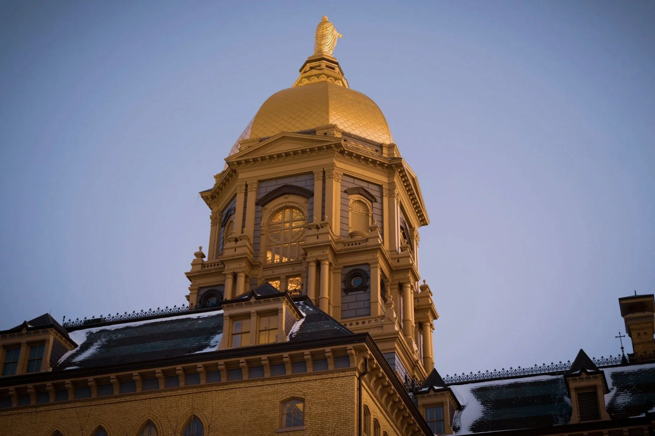 Indiana State House with gold dome, exterior view in downtown Indianapolis, Indiana