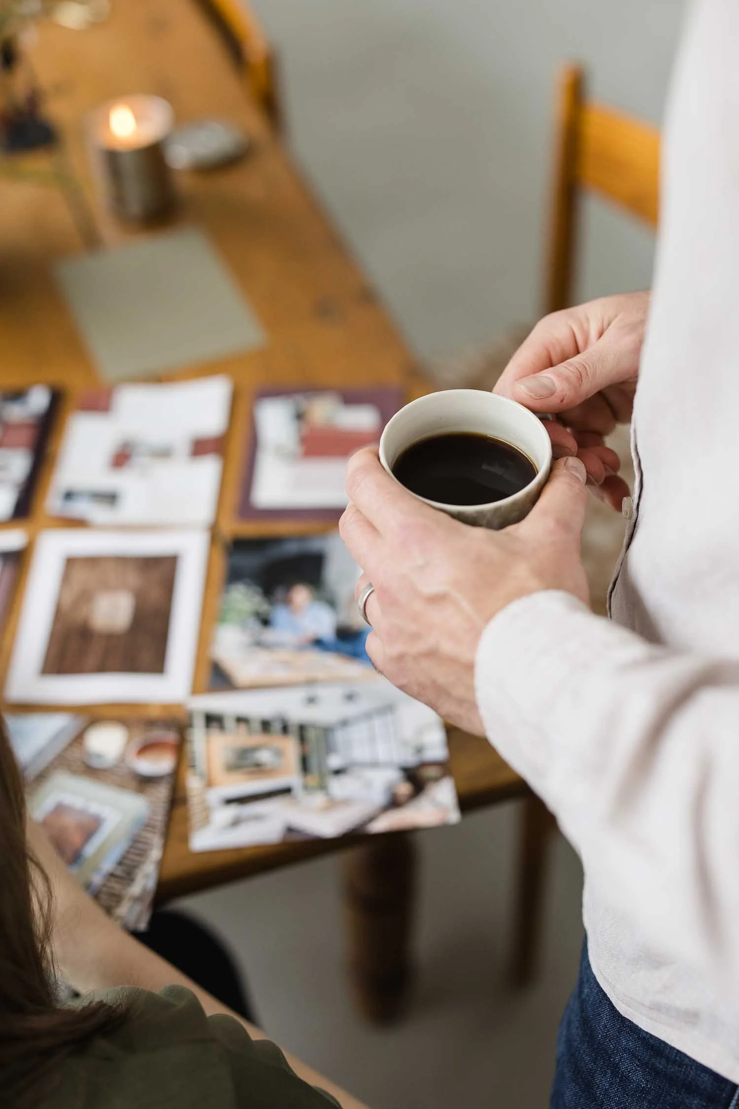 Substack vs blogging: what's better for your brand in 2026?