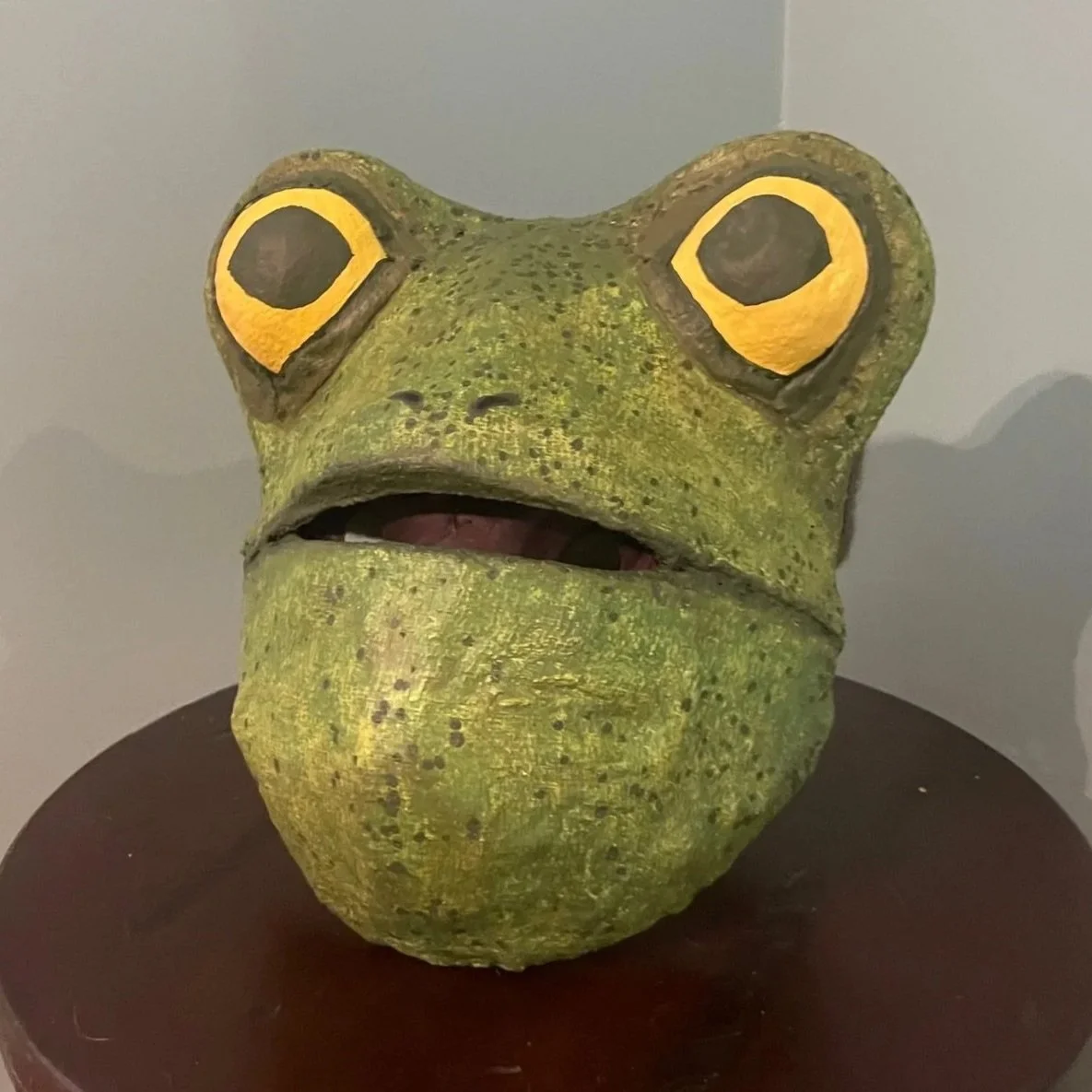 Frog mask
