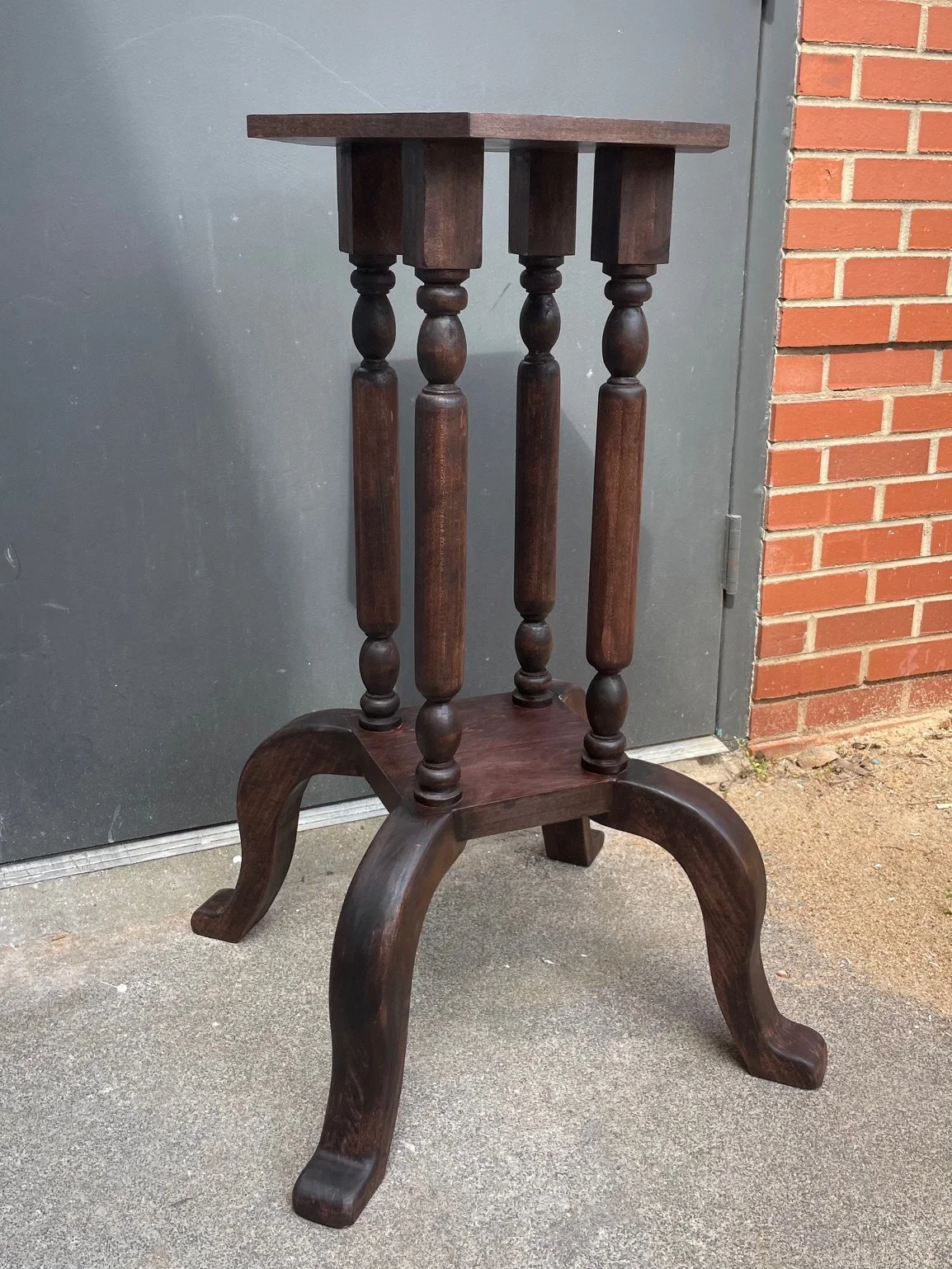 Custom table - La Colombe