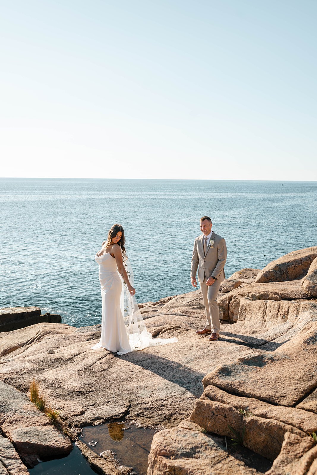 dreamy sunrise maine elopement on the cliffs