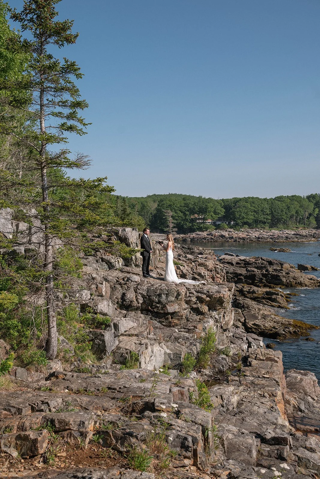 coastal elopement ceremony at schooner head overlook