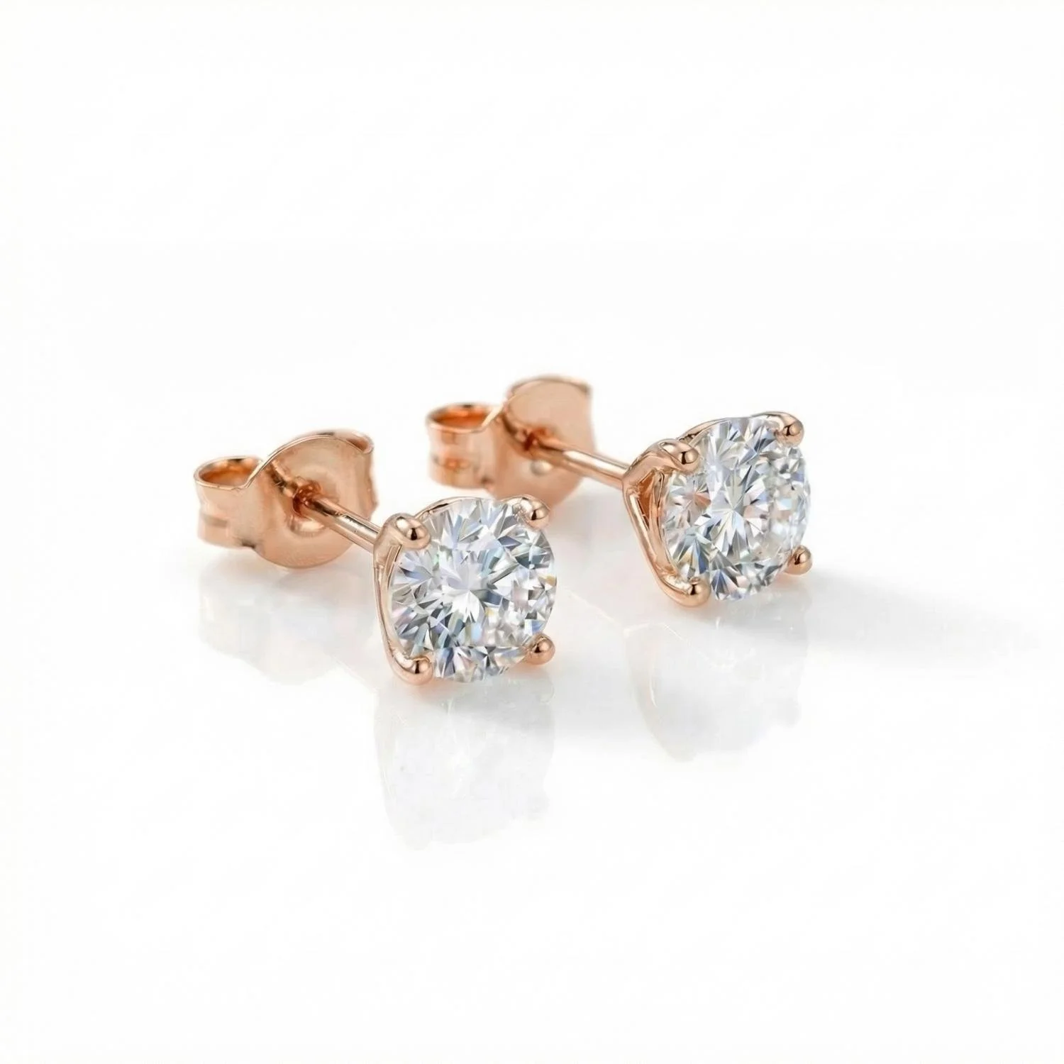 Round Diamond Stud Earrings