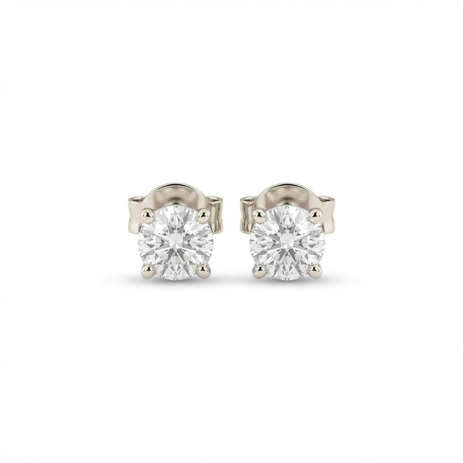 Round Diamond Stud Earrings