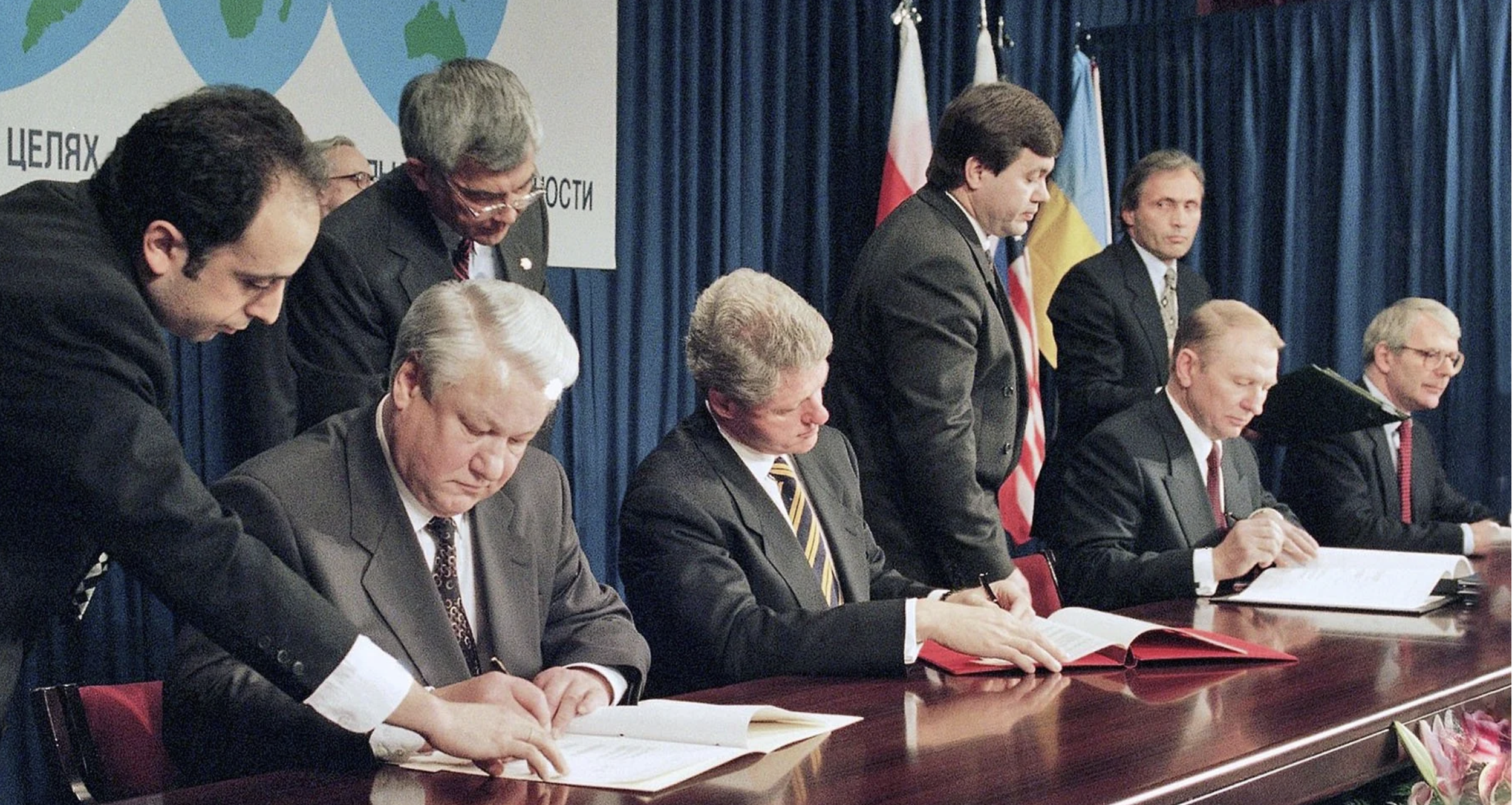 271) Ukraine vs. America:  What side are YOU on?