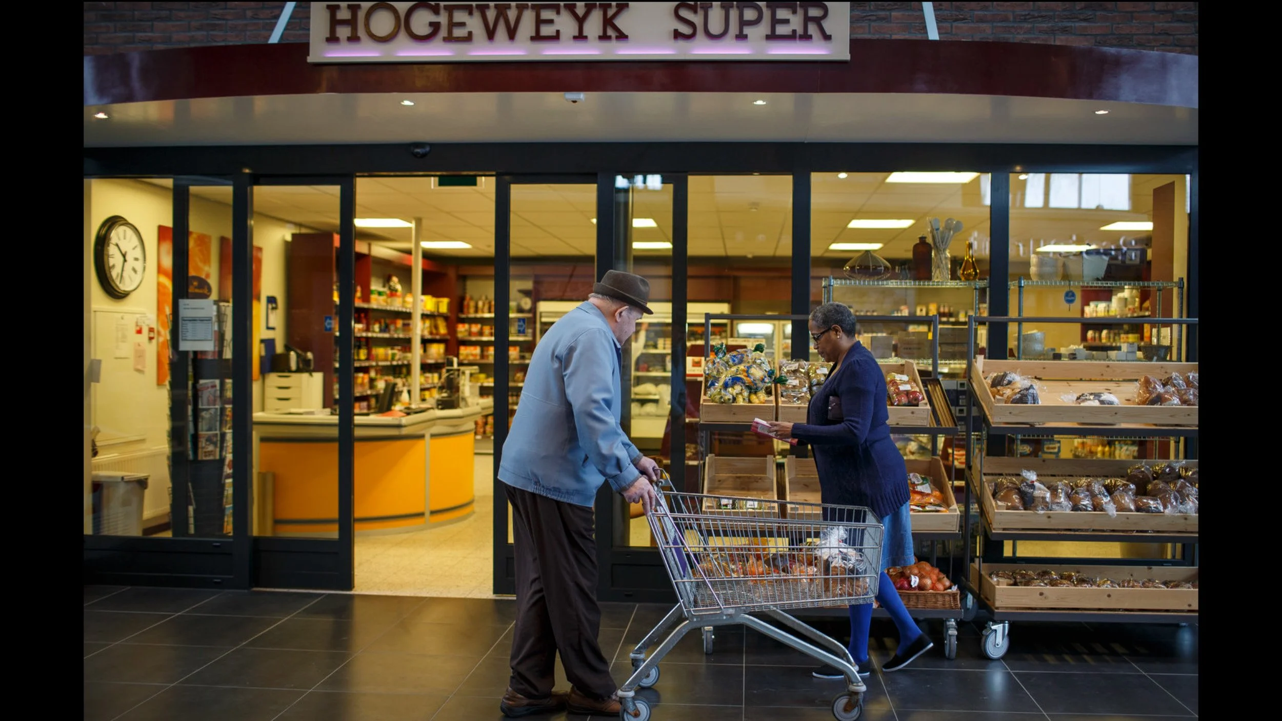 Weller, C. (2017, August 2). Dutch “dementia village” Hogewey recreates life in the real world. Business Insider. https://www.businessinsider.com/inside-hogewey-dementia-village-2017-7#hogeweyk-caregivers-and-house-attendants-use-an-in-house-currency