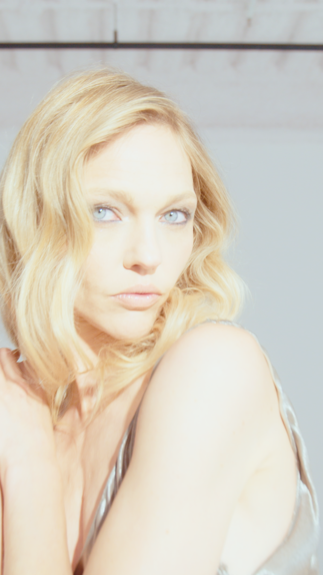 VO_x_LM_EtherealIcon_091123_(9x16).00_00_36_12.Still003.png