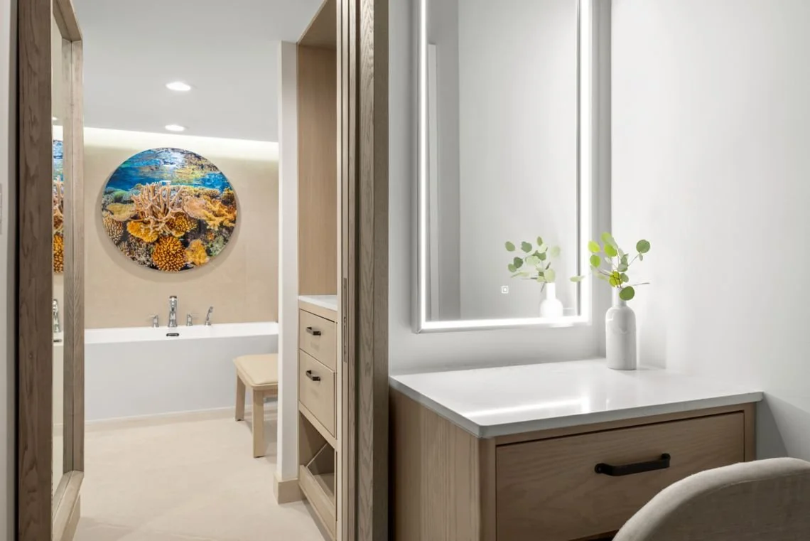 Ocean suite_Vanity & Bath.jpg