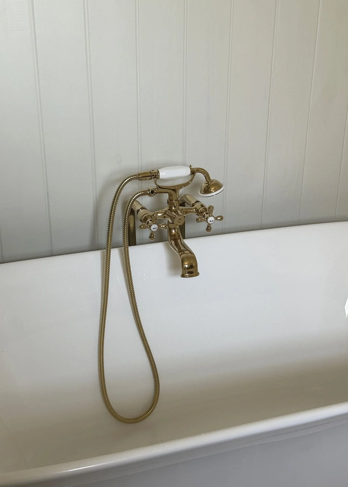 Island Home_soakertub.jpg