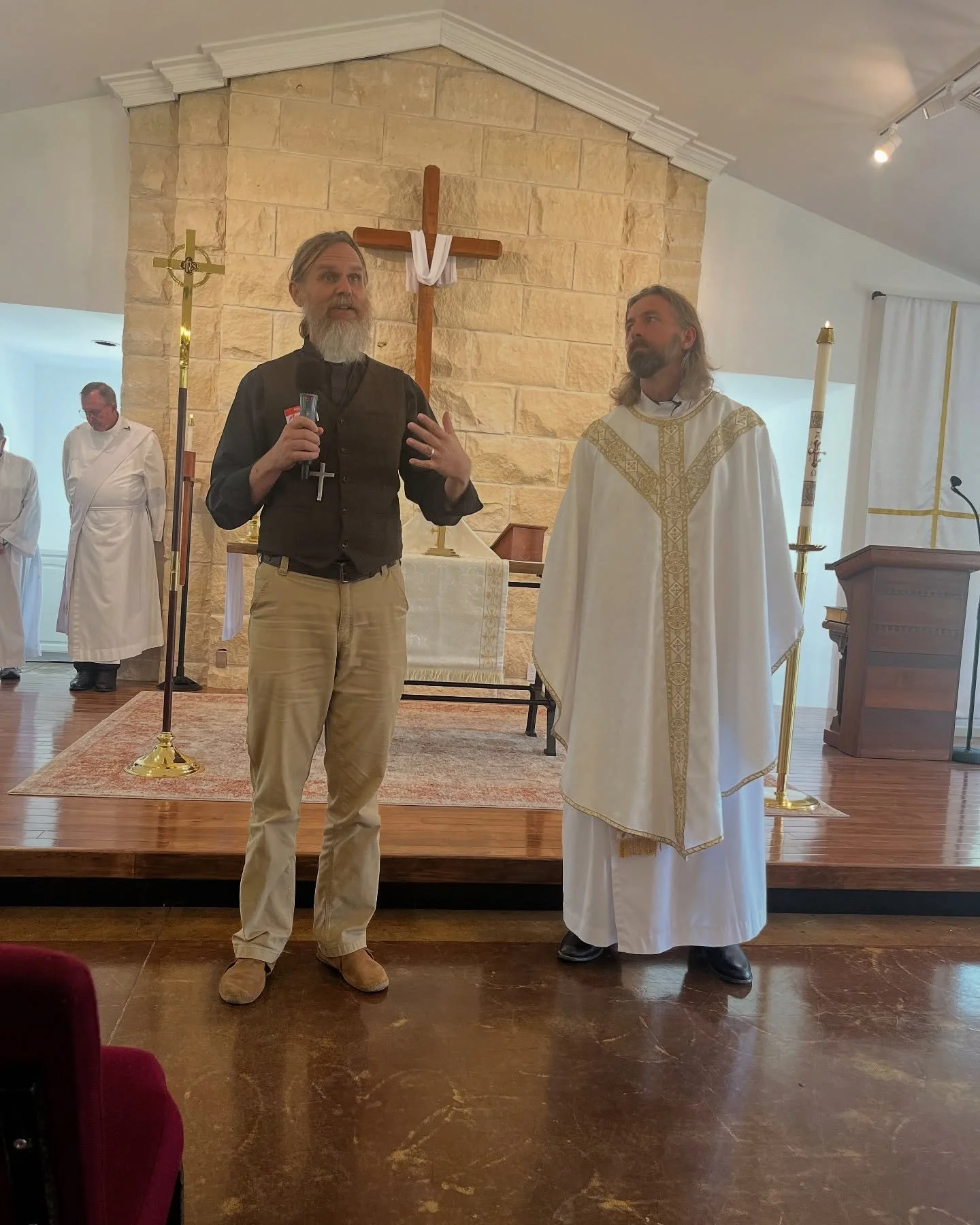 What a blessing to have Fr. Michael Jarrett and his family at Light of Christ today. 

Fr. Michael is rector at Trinity on the Border in Harlingen. He is an author of multiple books and study resources, including the compact and popular &ldquo;Way of