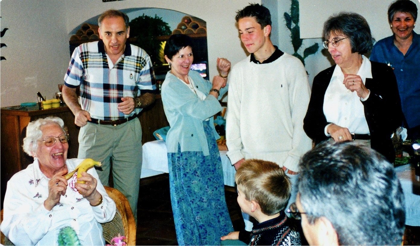 1999-02_Chiquitaliveson 2.jpeg