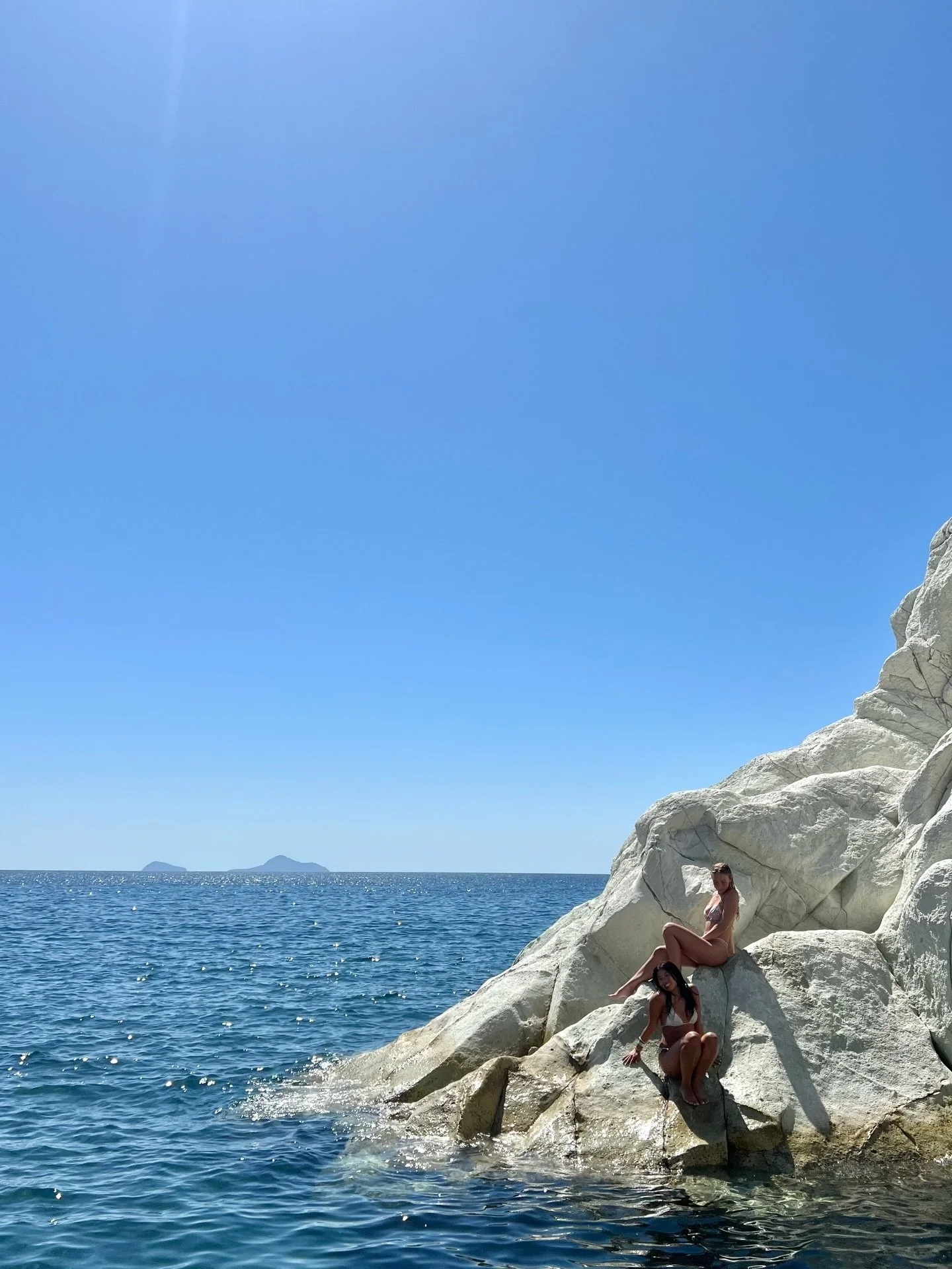 Abroad Diaries are back!!✈️🧳🏞️📸

&ldquo;Hi! I&rsquo;m Marissa, a junior in Alpha Phi, and this fall I had the incredible opportunity to study abroad in Barcelona, Spain!🇪🇸 I&rsquo;ve been so fortunate to travel all over Europe, but what made the