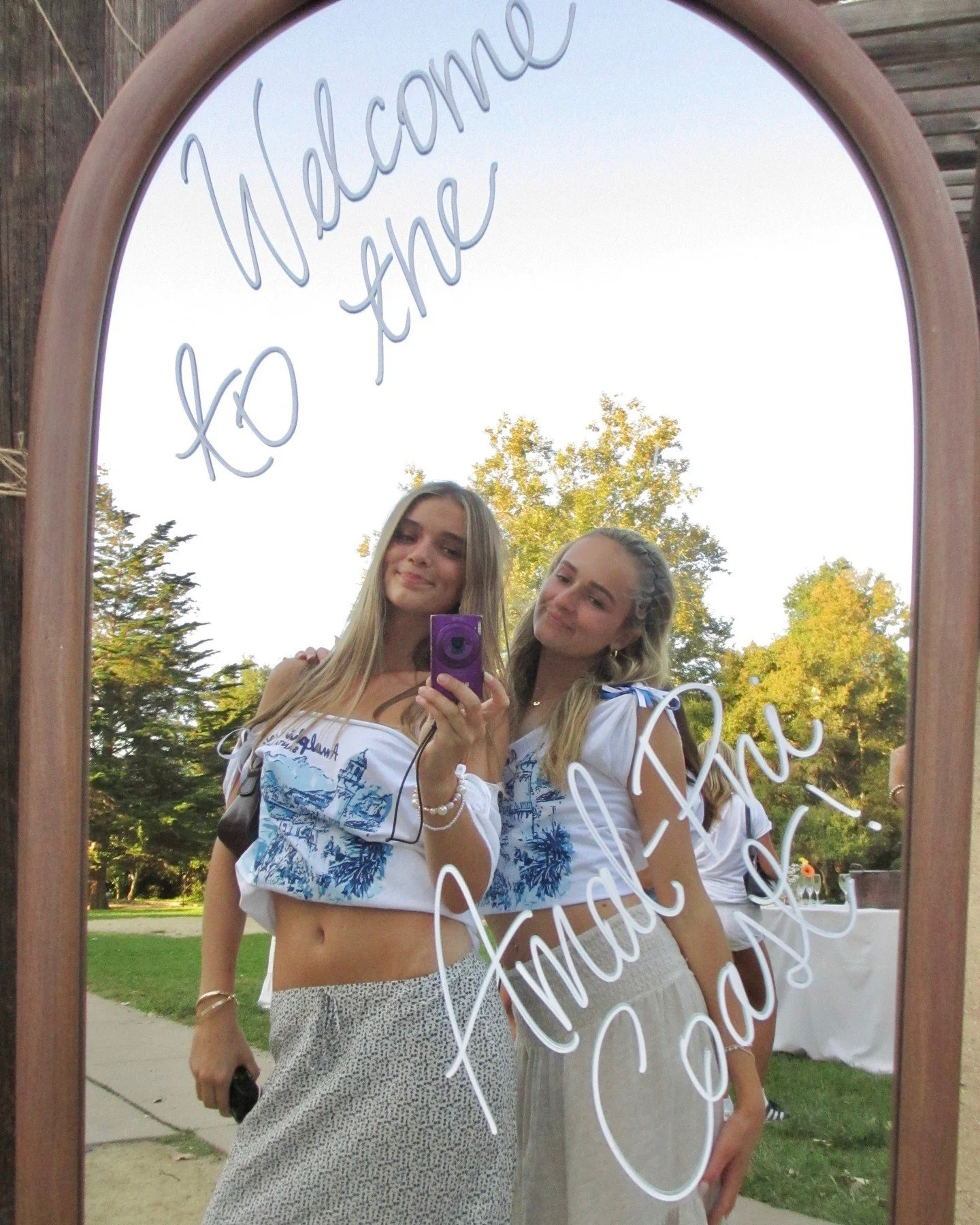 Meet sophomore in-house members Kate and Cassidy!!

&ldquo;Hi! We&rsquo;re Kate and Cassidy &mdash; roomies in the Alpha Phi house! We met the night of Big-Little reveal when we found out we were twins. Our big claimed that we were &ldquo;perfect for